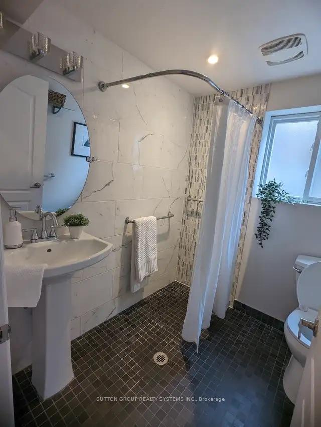 465 Ashdale Avenue 2, Toronto E01 — photo 5 of 5