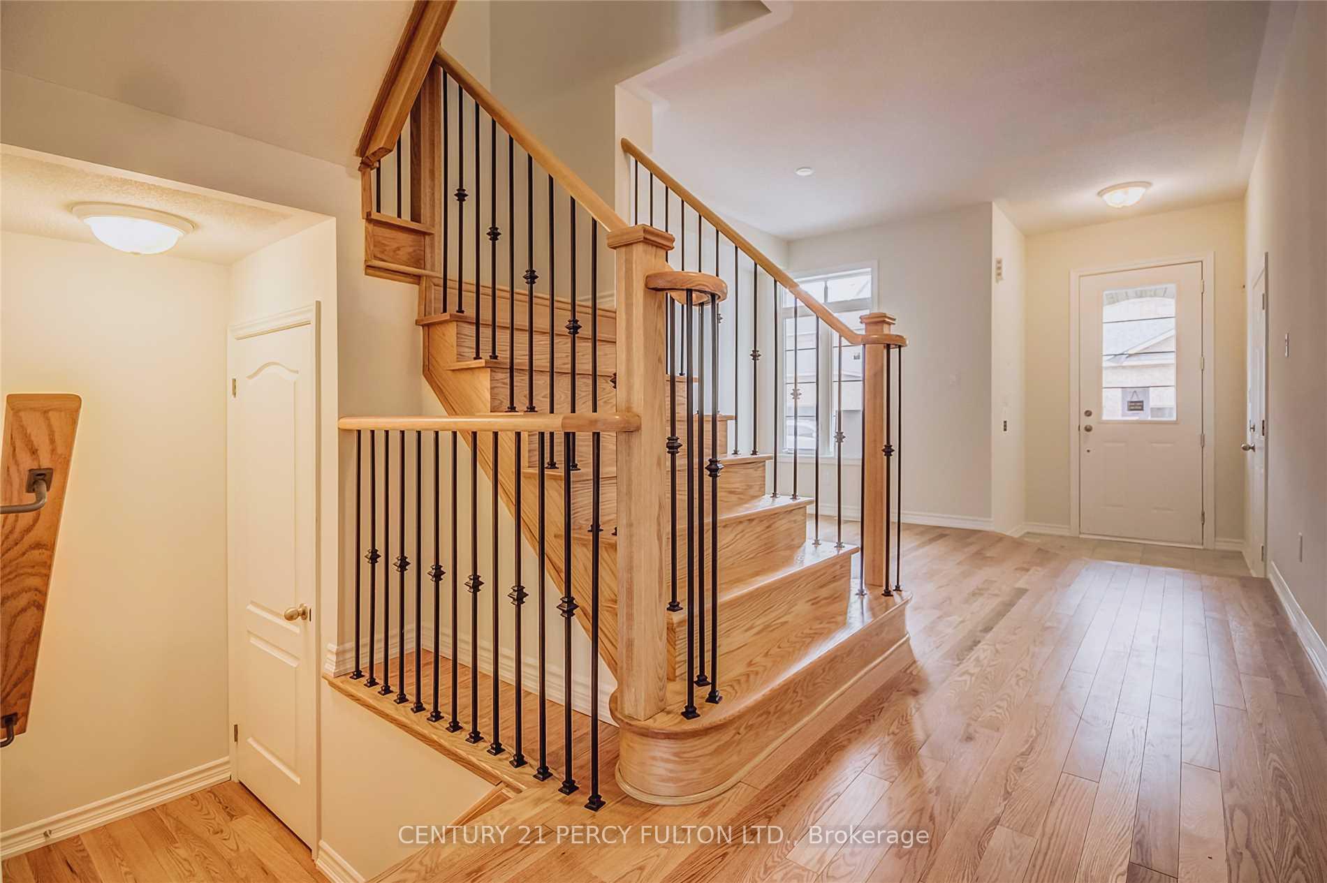 108 Workmen's Circle, Ajax — photo 3 of 5