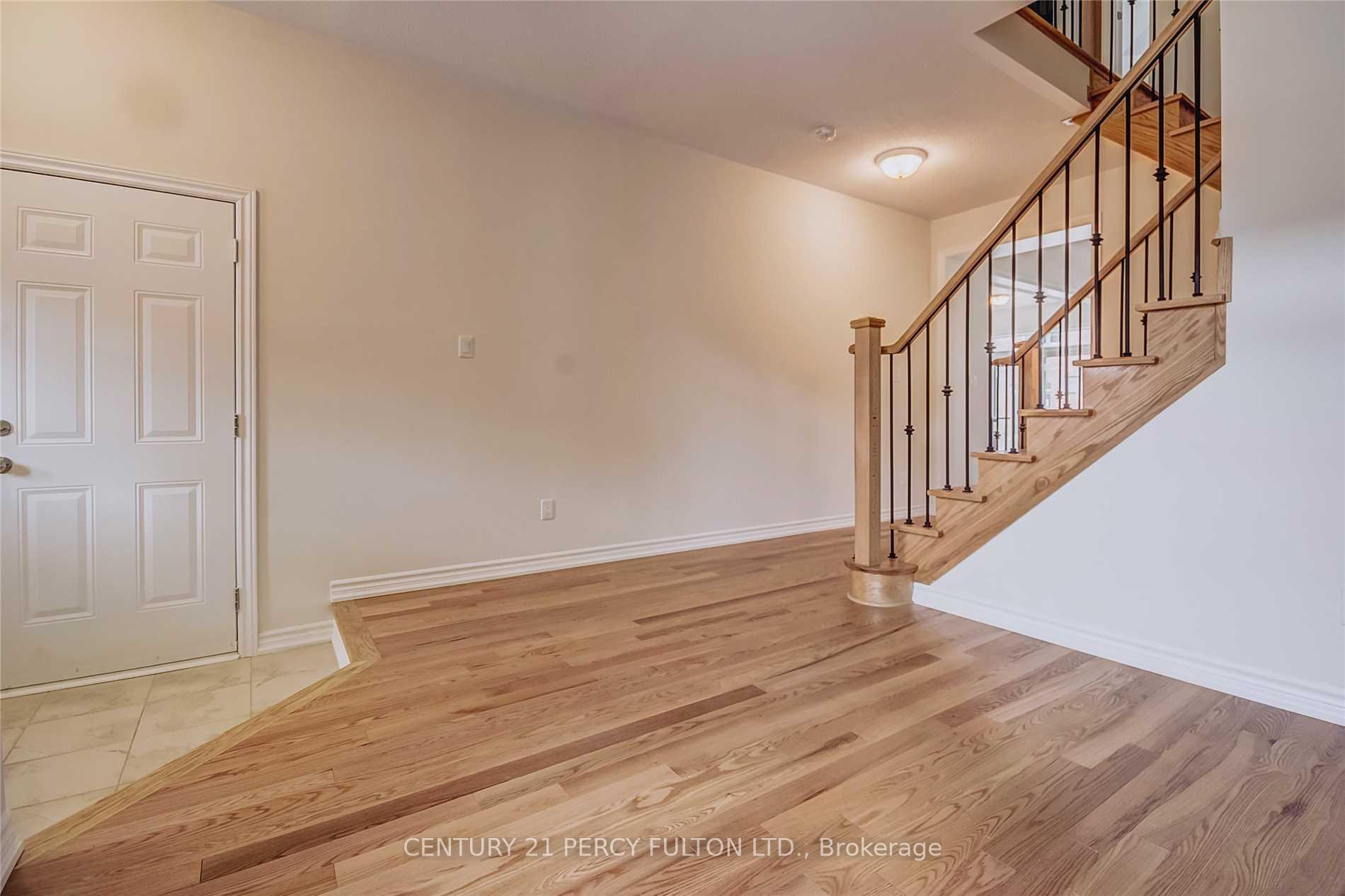 108 Workmen's Circle, Ajax — photo 4 of 5