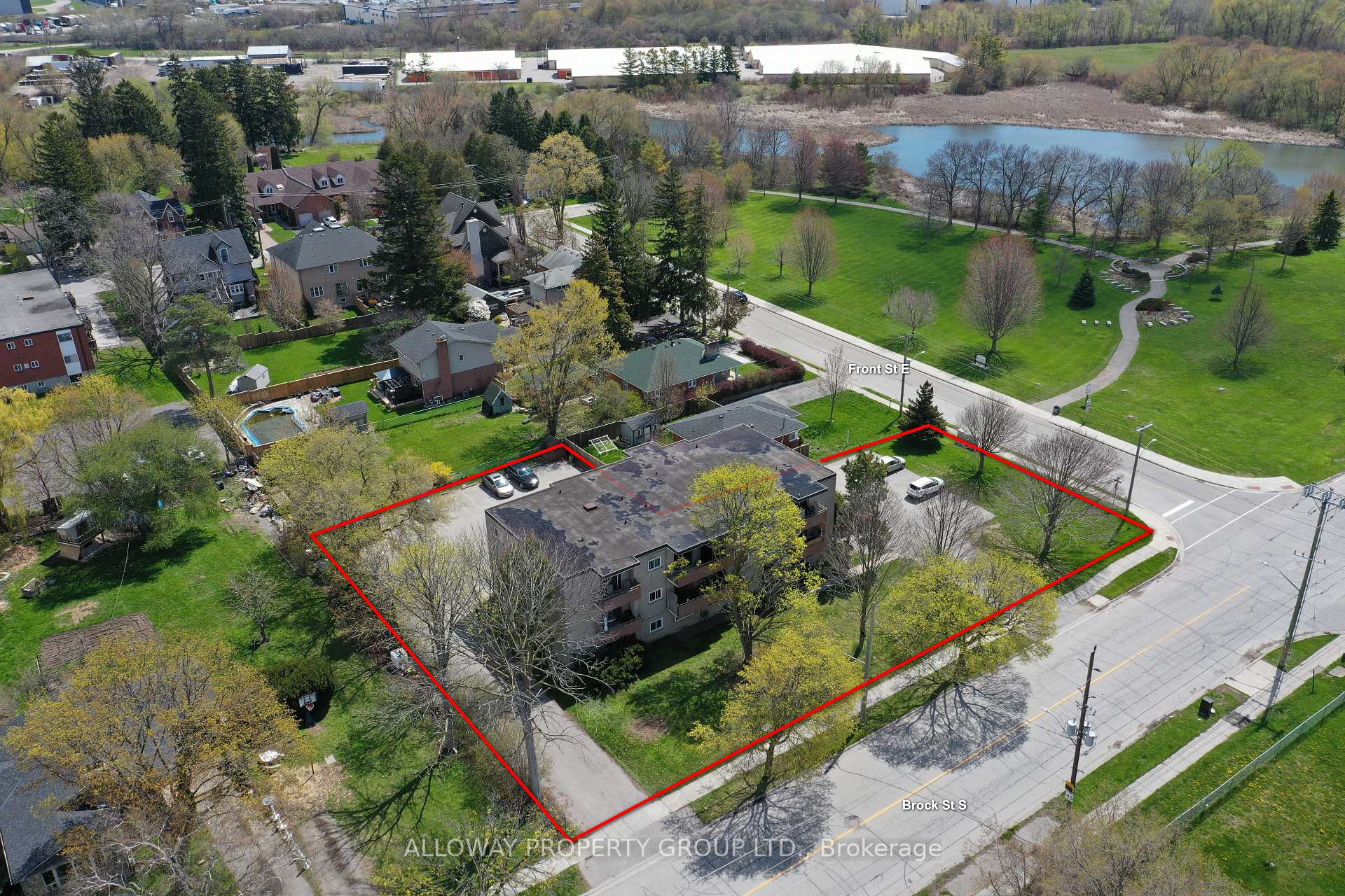 102 Front Street E, Whitby, ON L1N 1A1