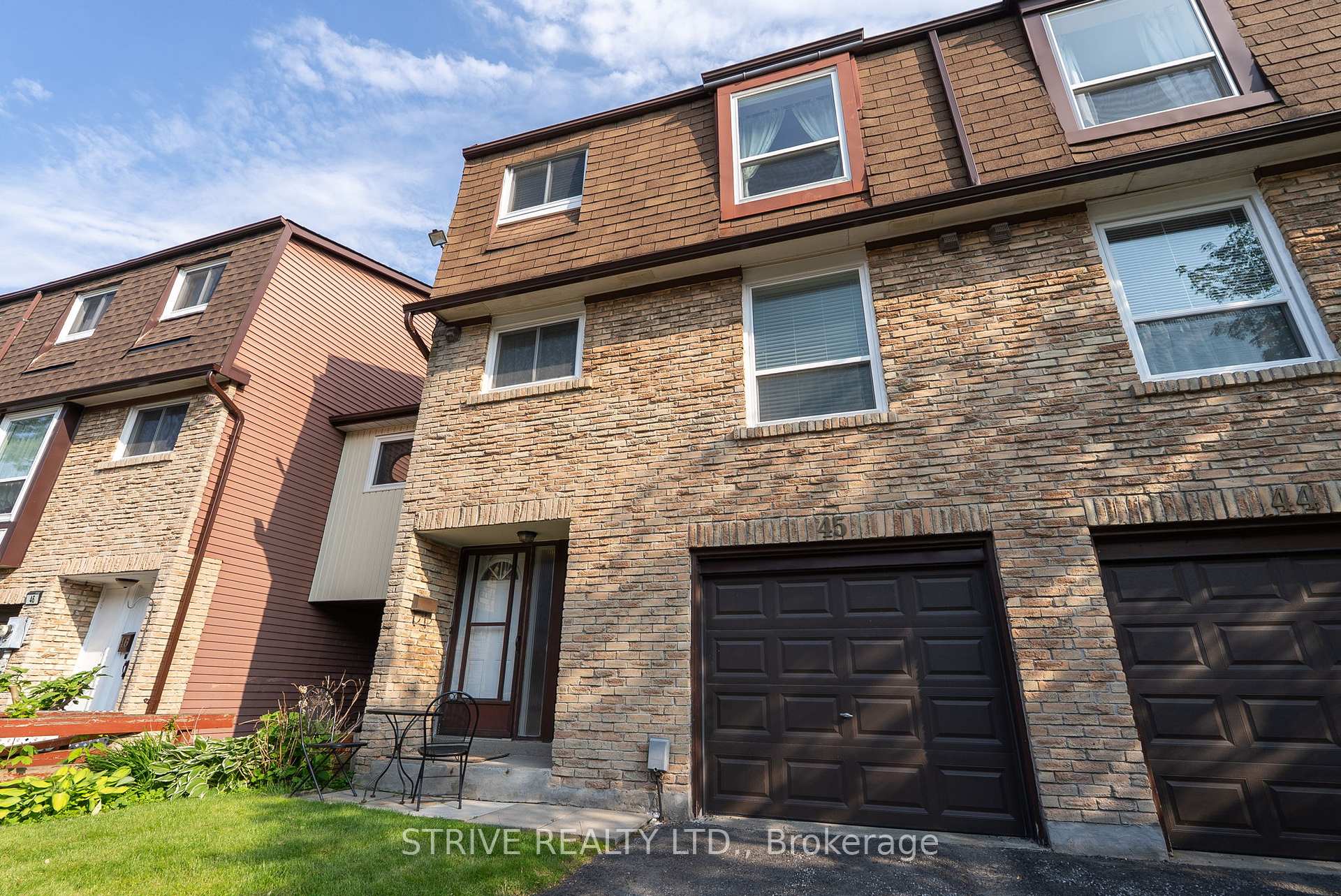 222 Pearson Street 45, Oshawa, ON L1G 7C6