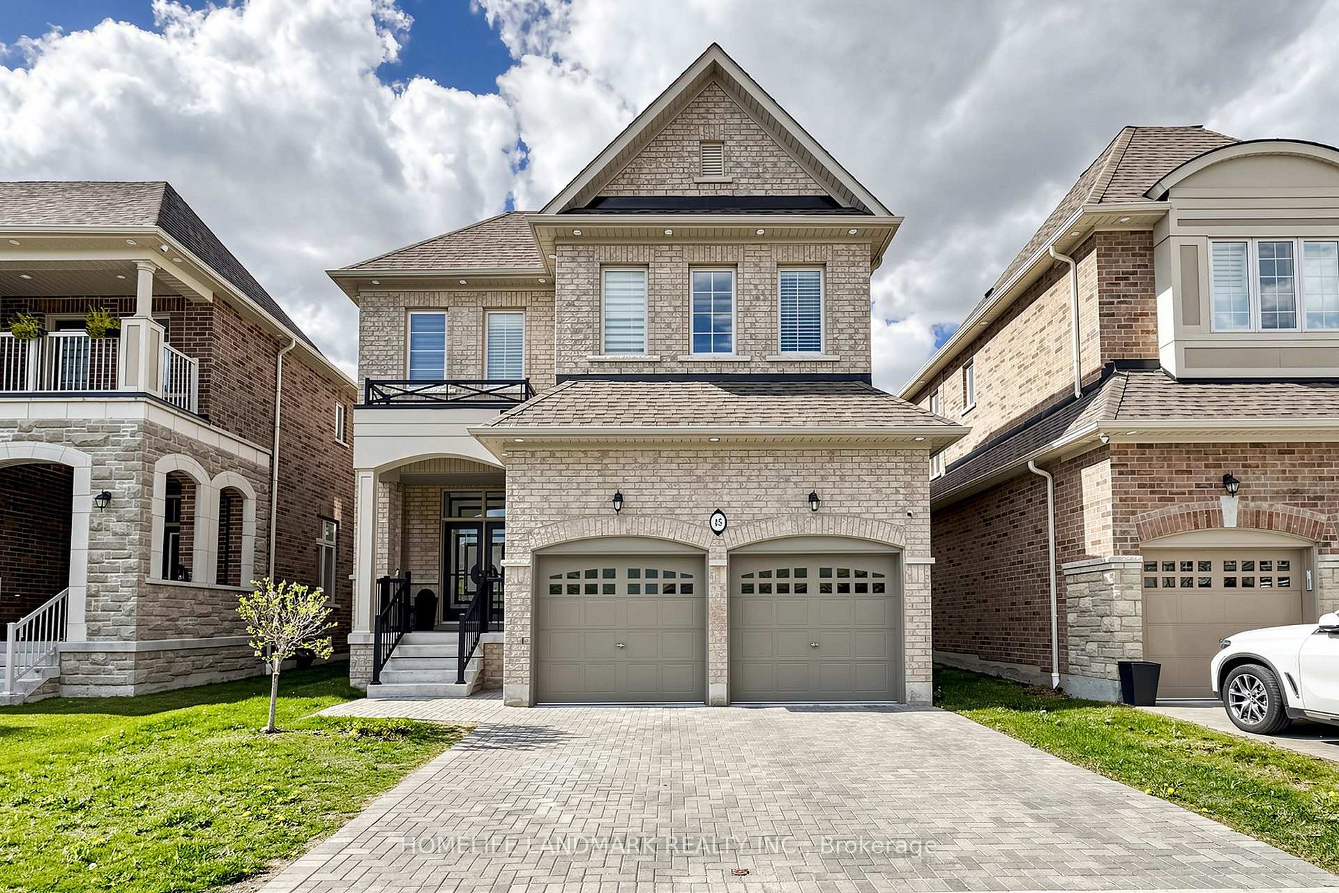 45 Morley Crescent, Whitby, ON L1R 3C2