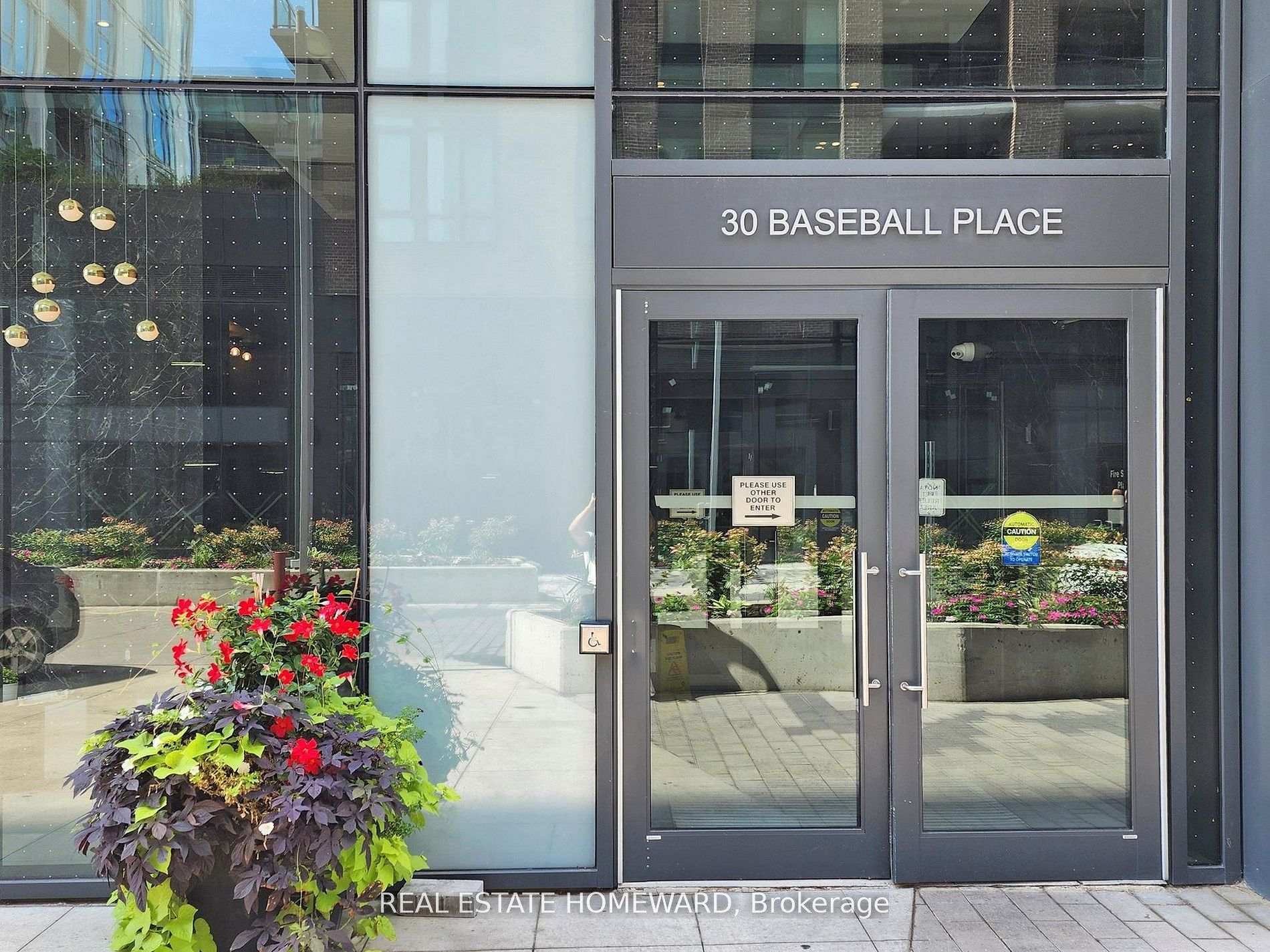 30 Baseball Place 702, Toronto E01 — photo 2 of 5