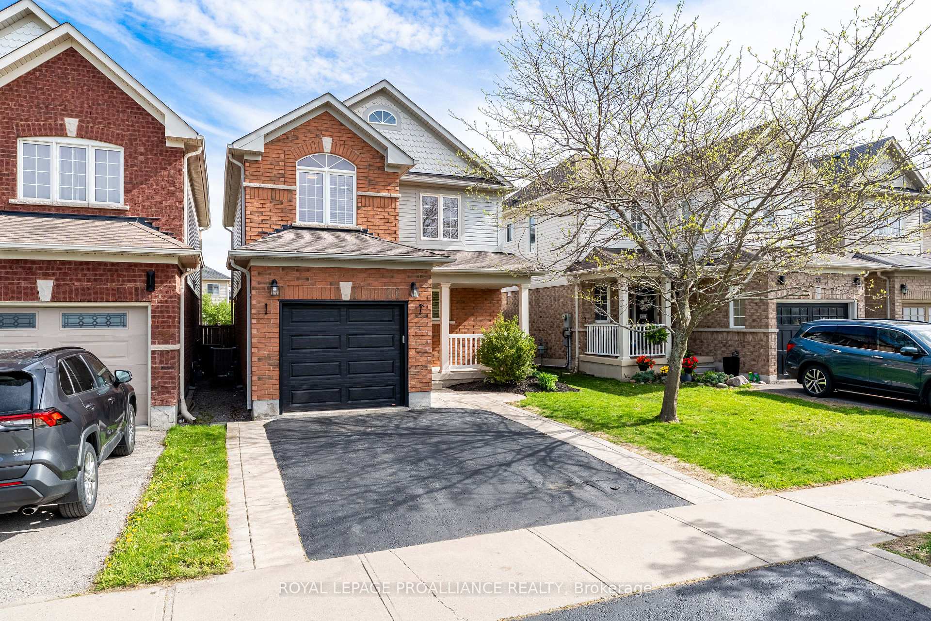 23 Courvier Crescent, Clarington — photo 3 of 5