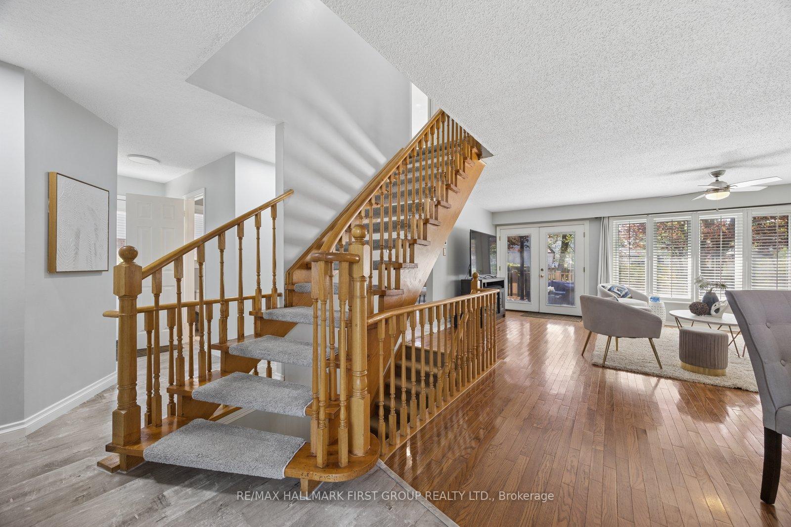 28 Empson Court, Ajax — photo 3 of 5