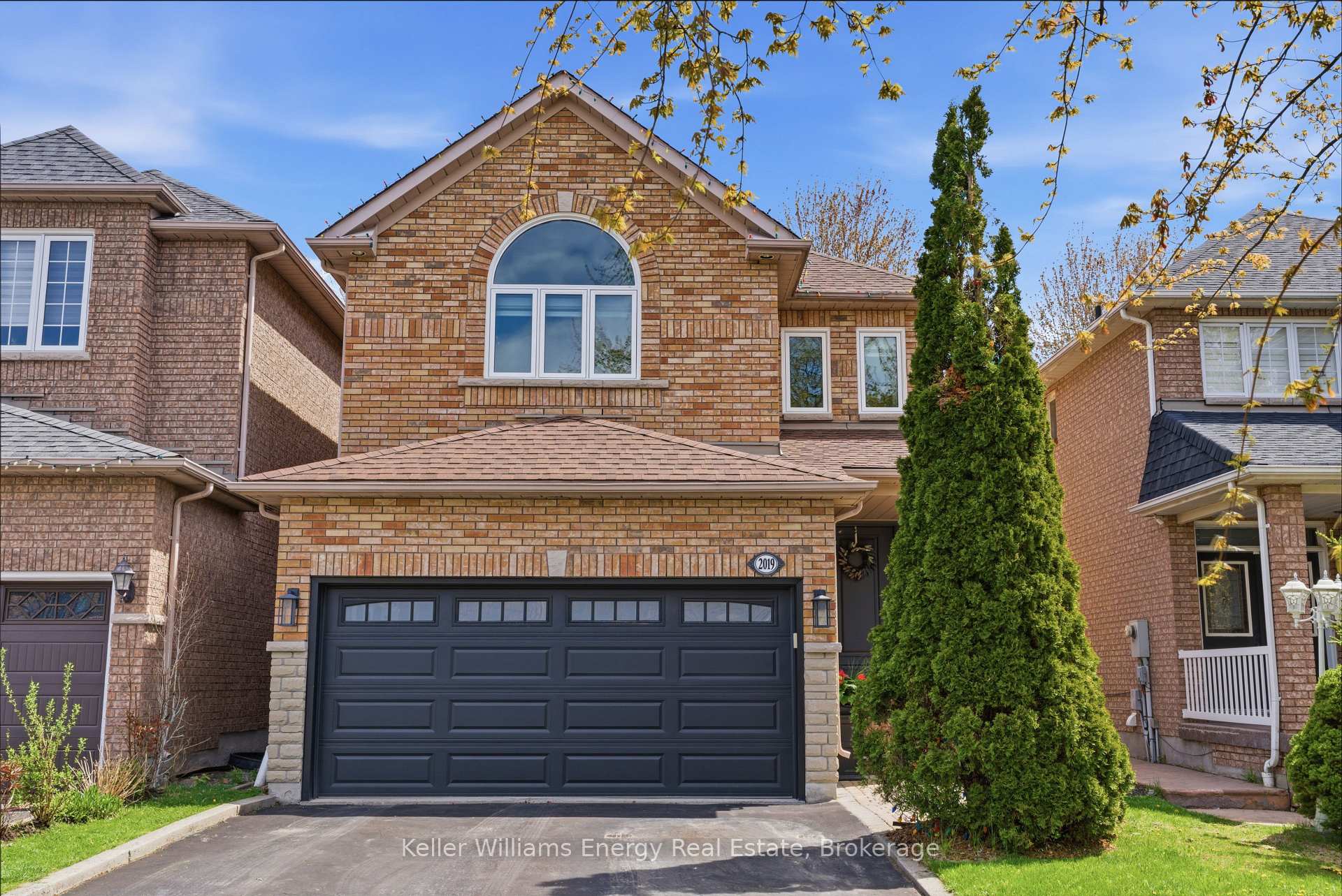 2019 Erin Gate Boulevard, Pickering, ON L1X 2V5 — Pickering, Ontario