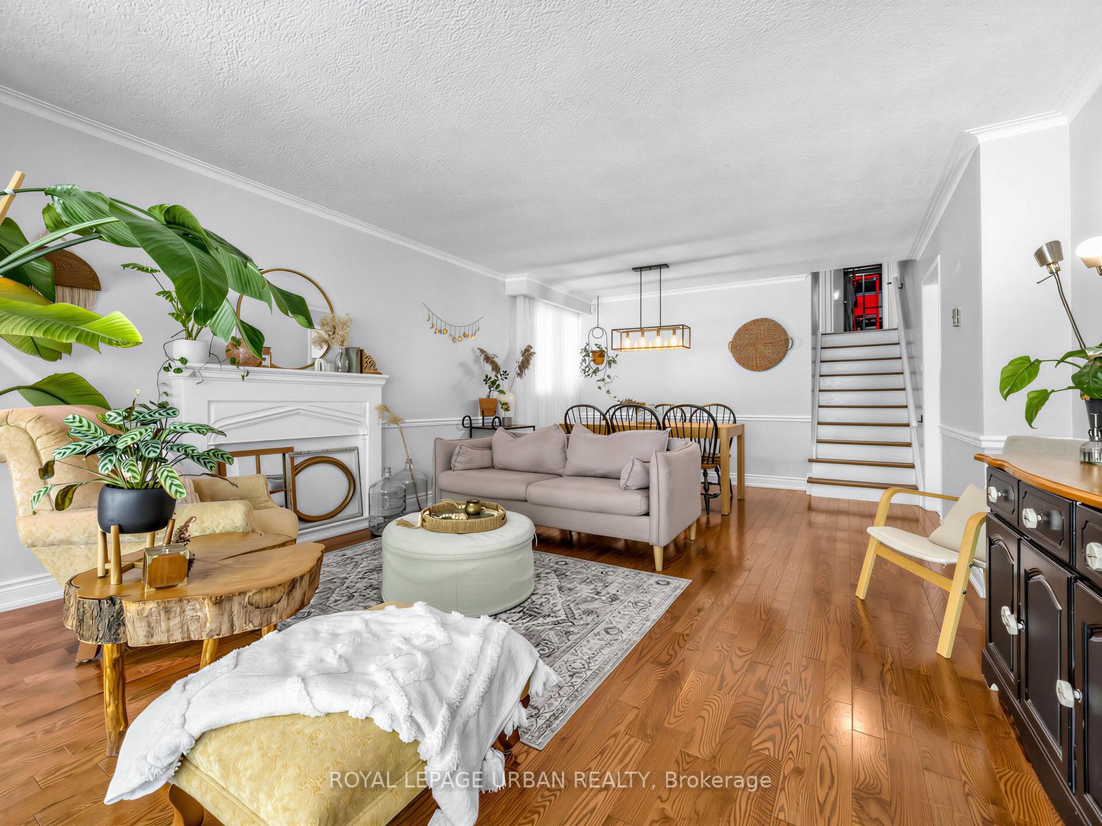 95 Oakridge Drive, Toronto E08 — photo 4 of 5