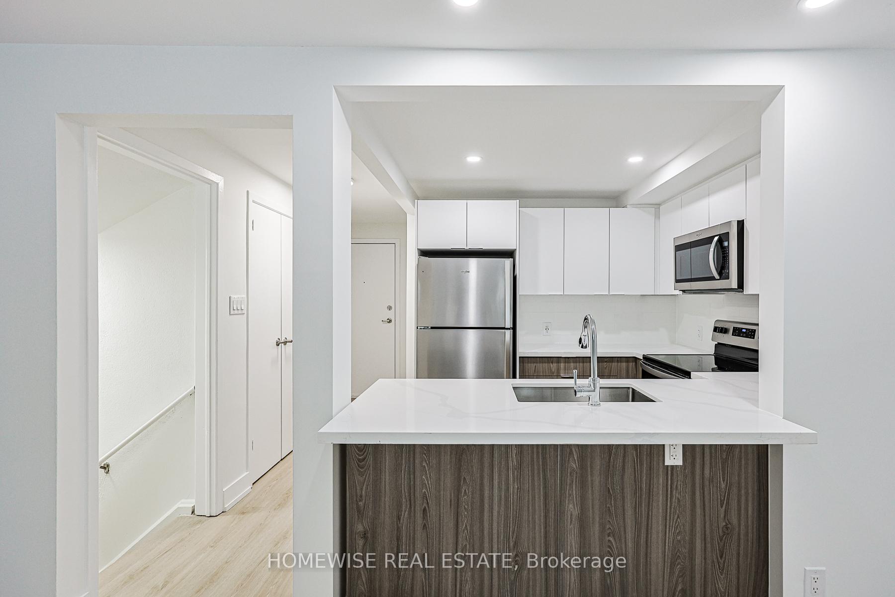 100 Liberty Street N 18A, Clarington — photo 2 of 5