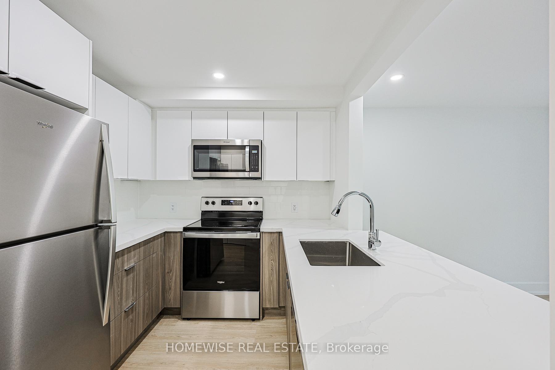 100 Liberty Street N 18A, Clarington — photo 3 of 5