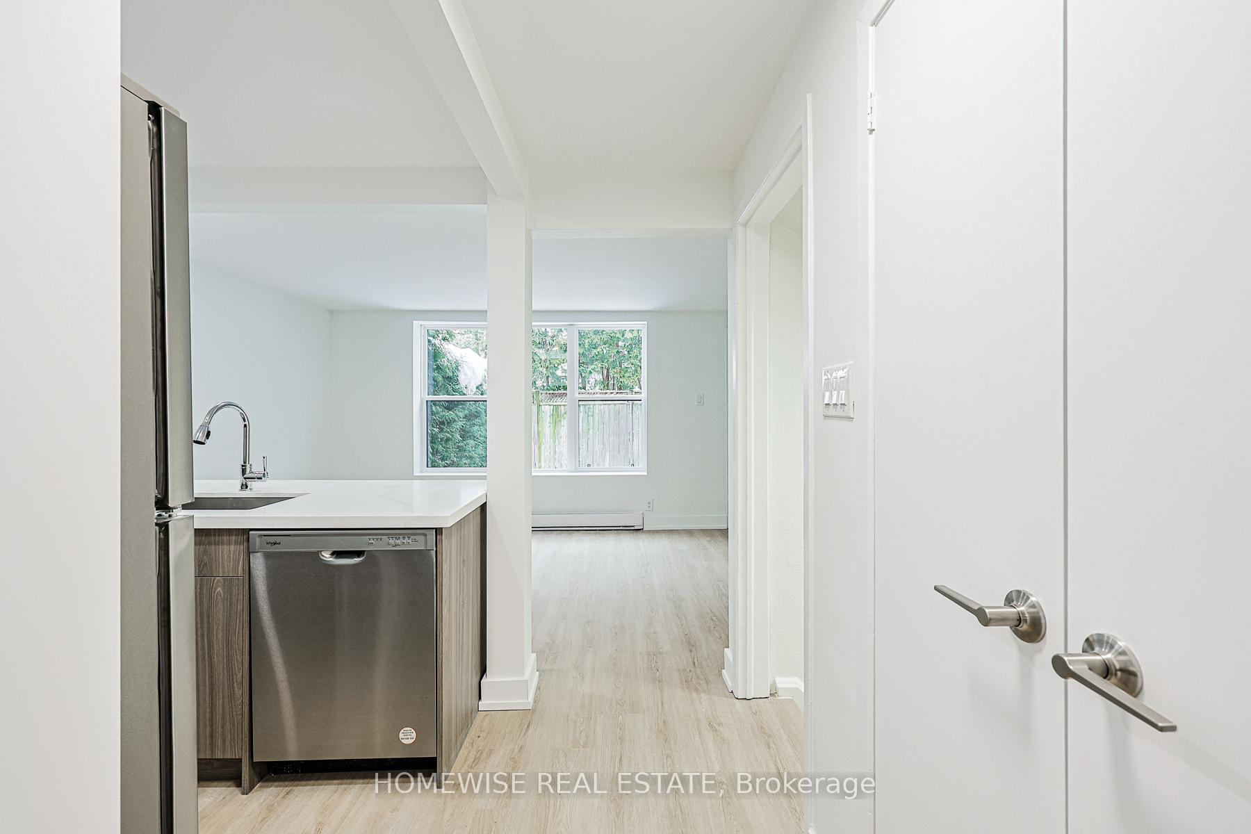 100 Liberty Street N 18A, Clarington — photo 5 of 5