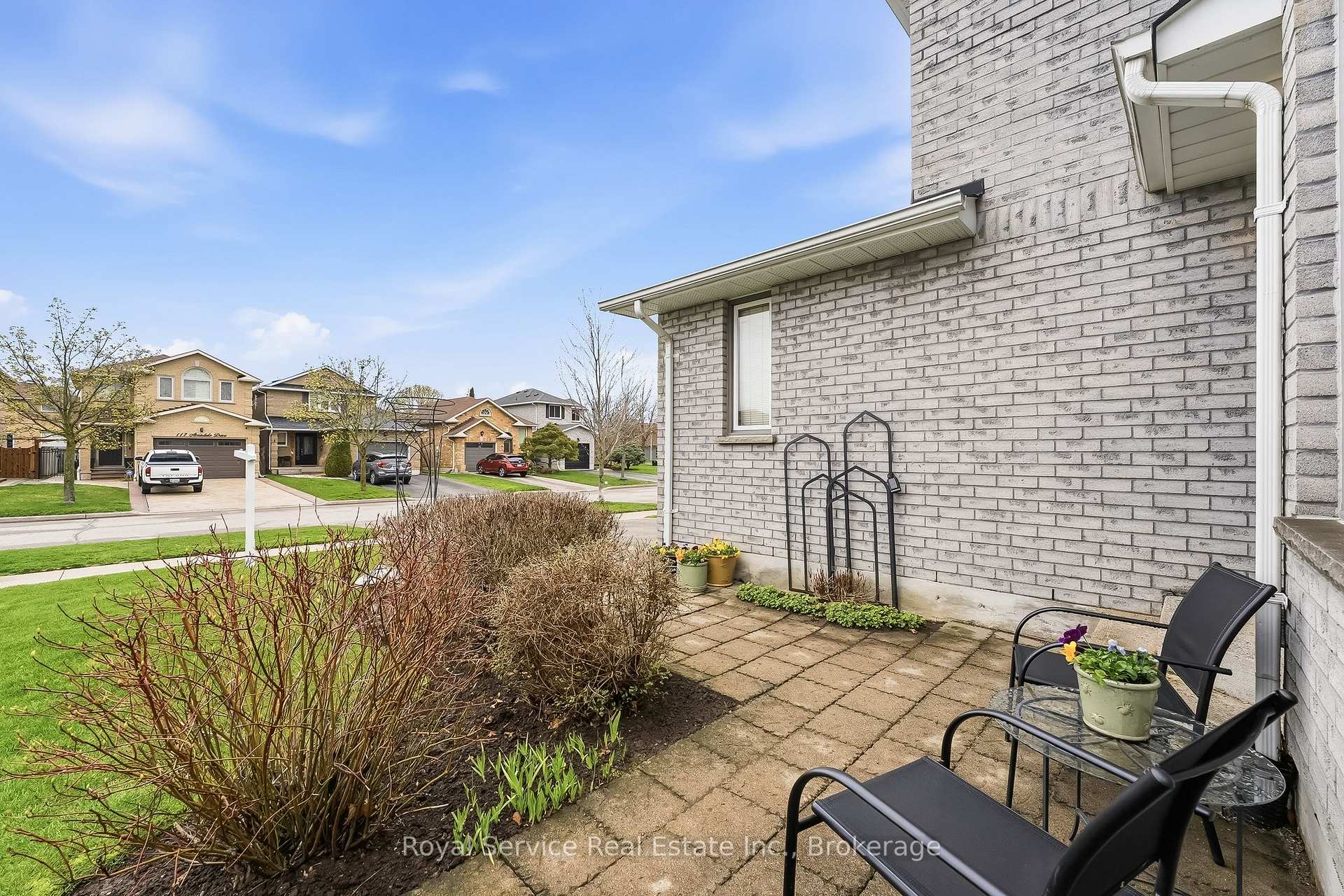 116 Avondale Drive, Clarington — photo 3 of 5
