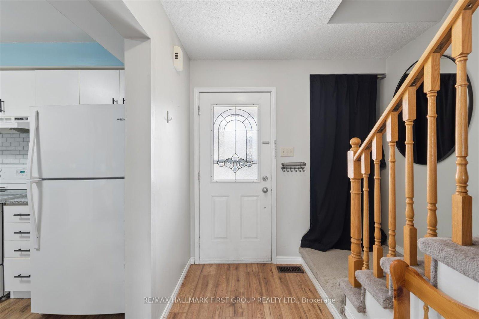 95 Vail Meadows Crescent, Clarington — photo 2 of 5
