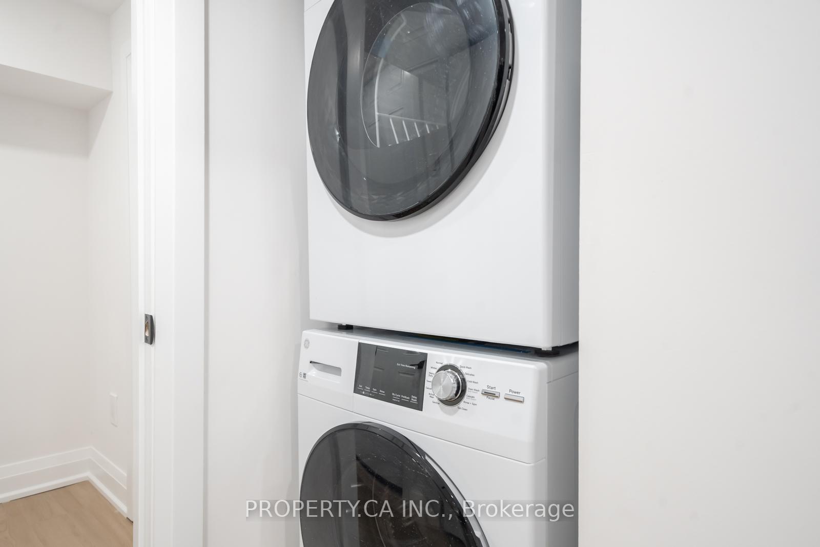 344 Highfield Road Lower, Toronto E01 — photo 2 of 5