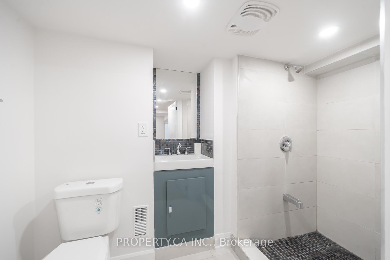 344 Highfield Road Lower, Toronto E01 — photo 4 of 5
