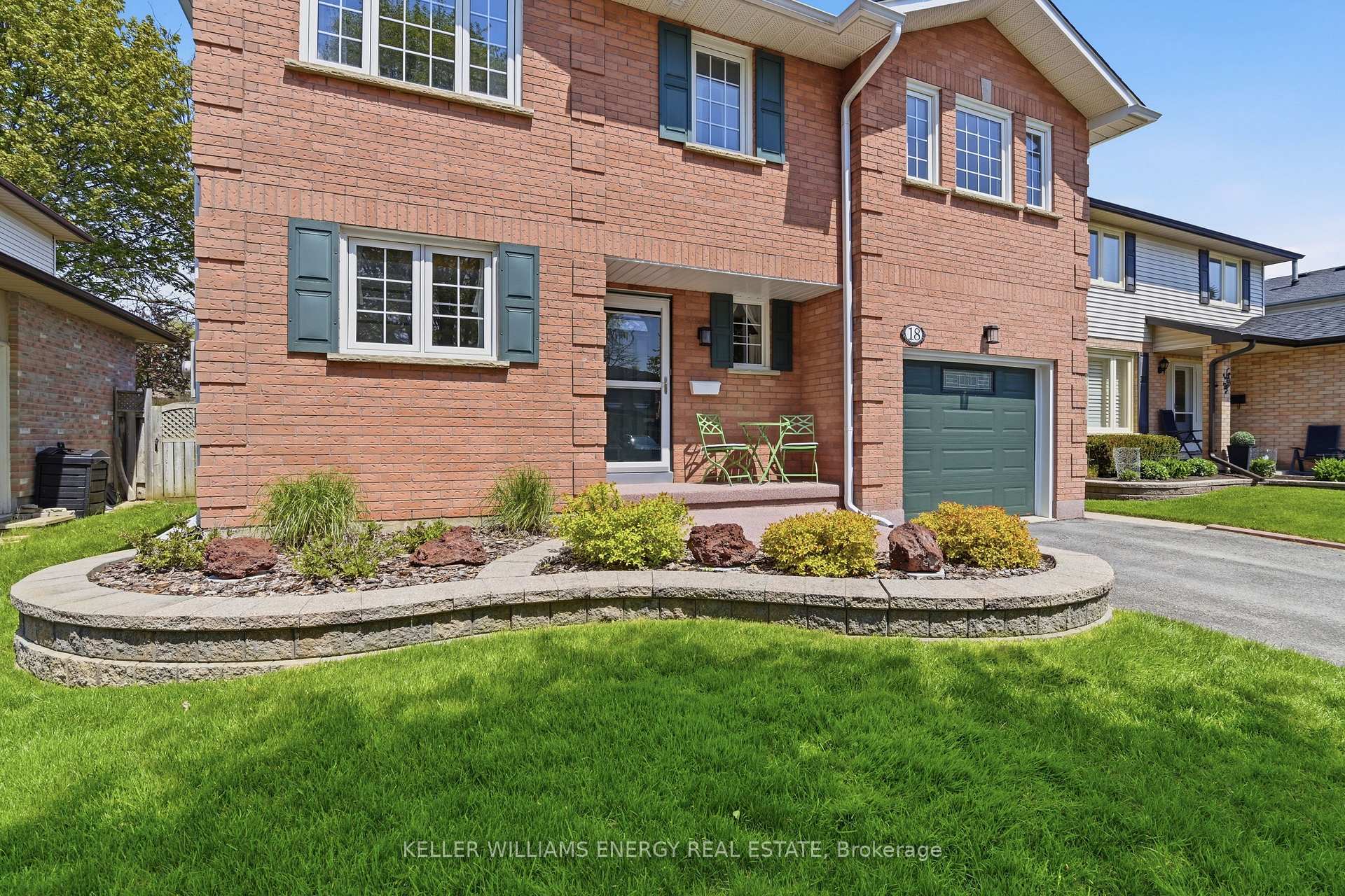 18 ARRAN Court, Clarington — photo 3 of 5