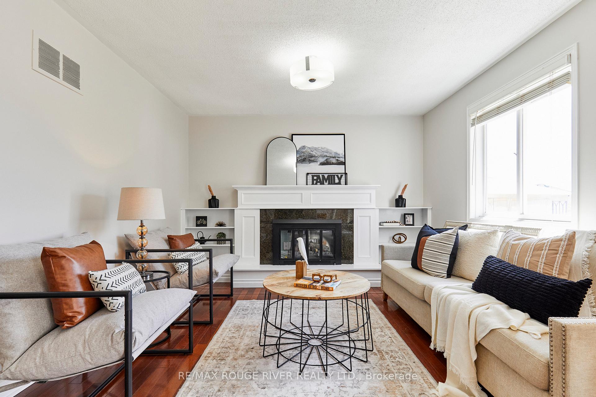 31 Champine Square, Clarington — photo 3 of 5