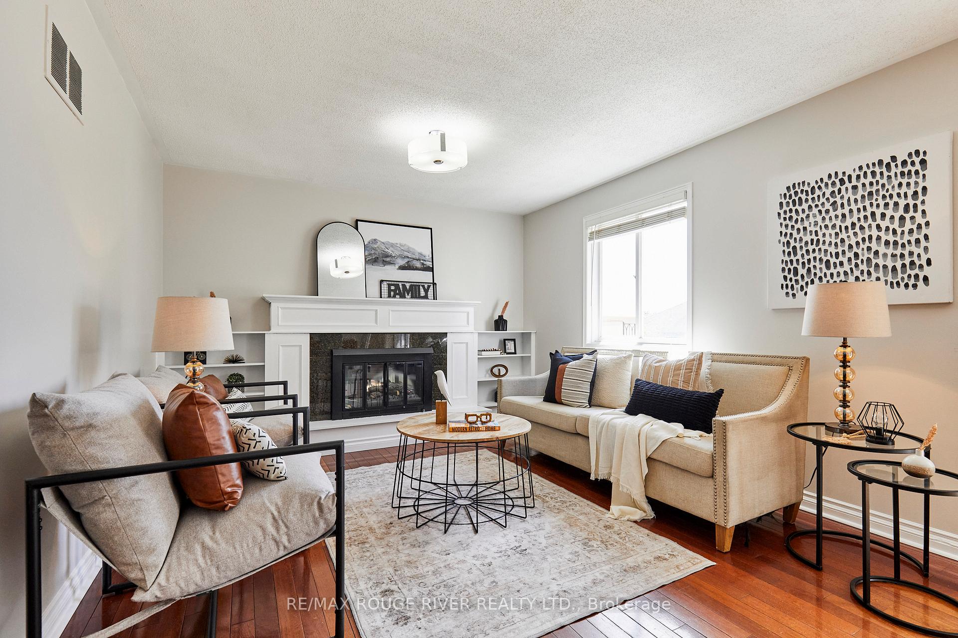 31 Champine Square, Clarington — photo 4 of 5