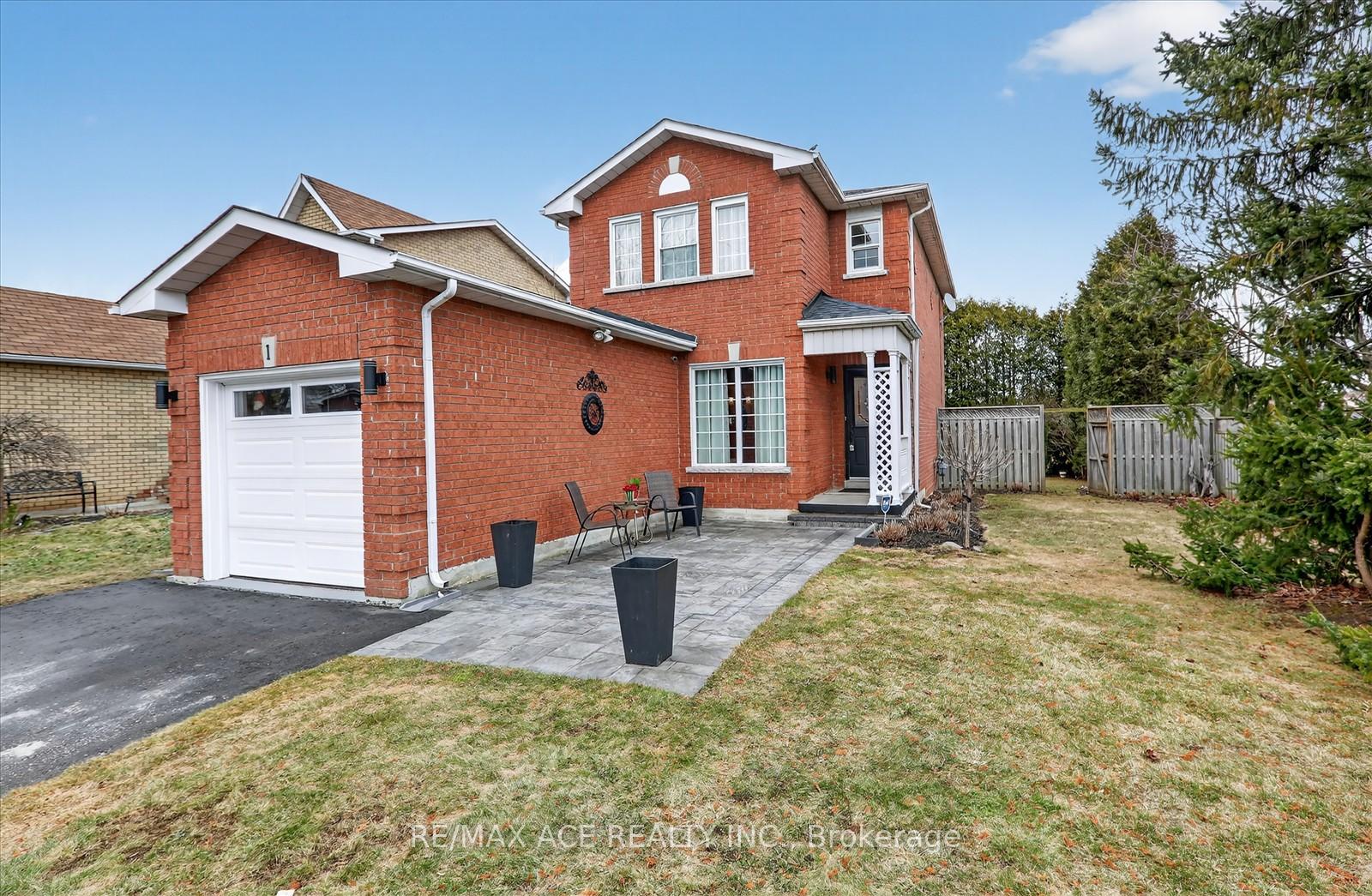 1 Aldcroft Crescent, Clarington — photo 3 of 5