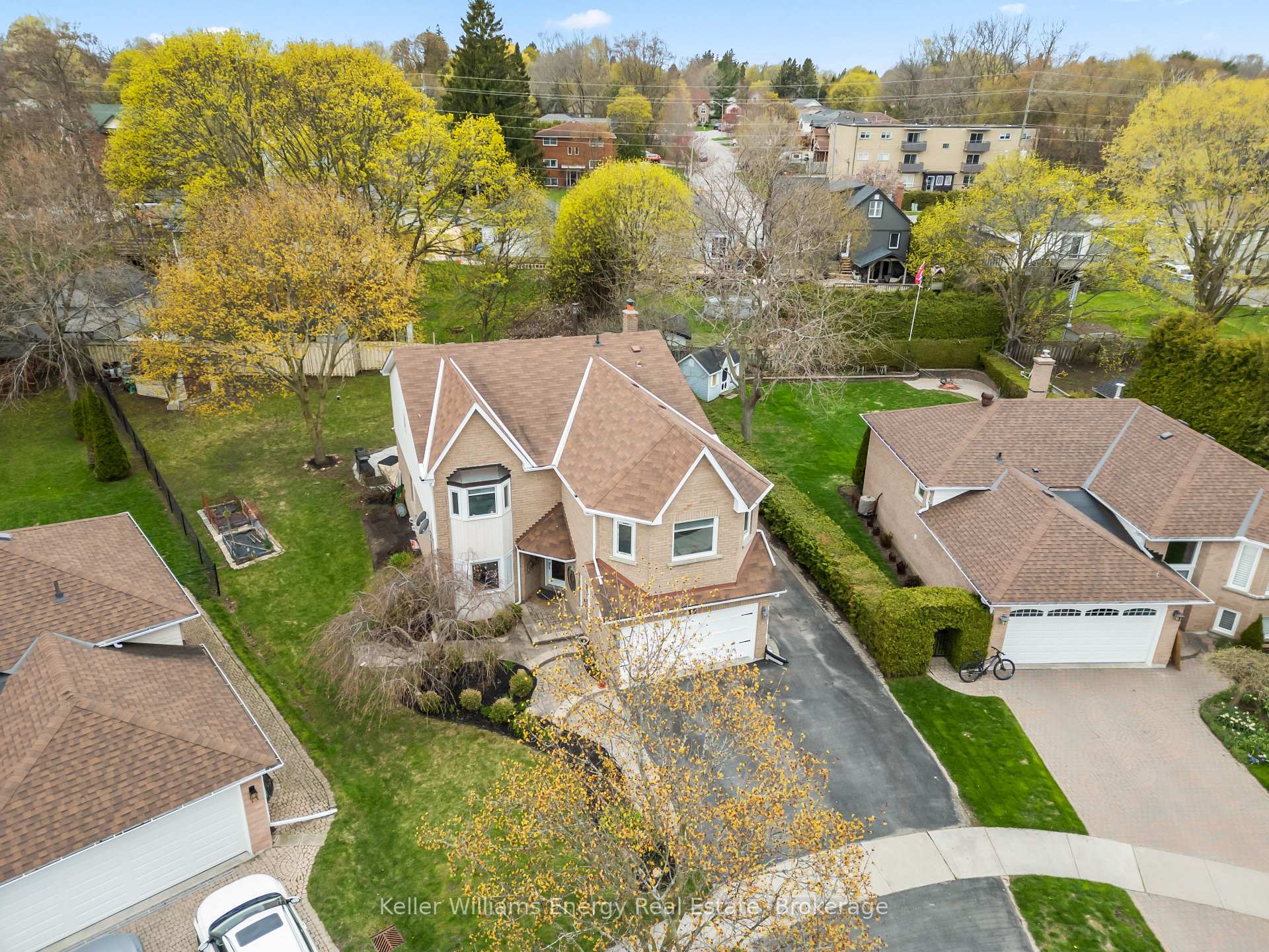 19 Farncomb Crescent, Clarington — photo 2 of 5
