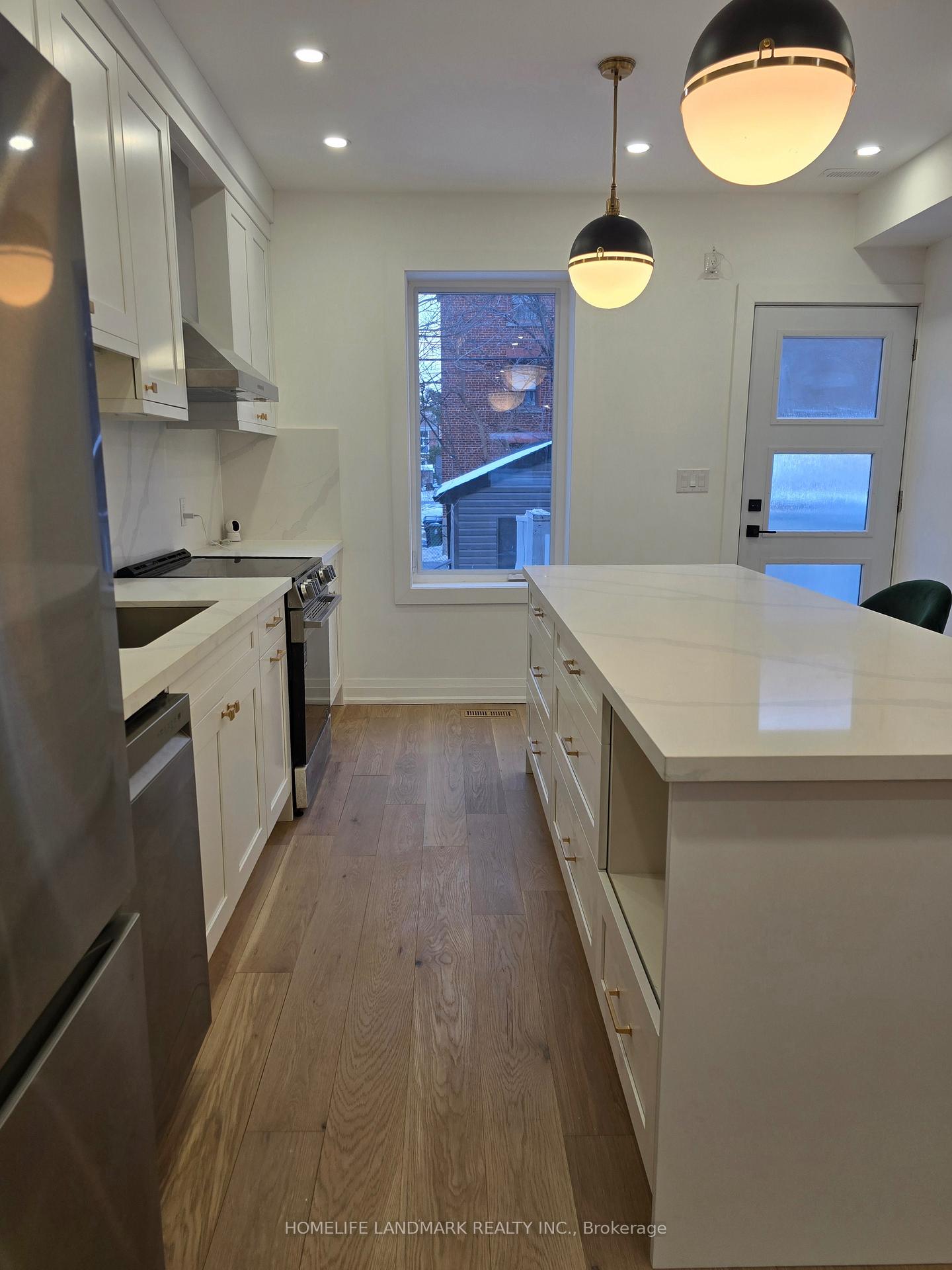 9 Alton Avenue, Toronto E01 — photo 3 of 5