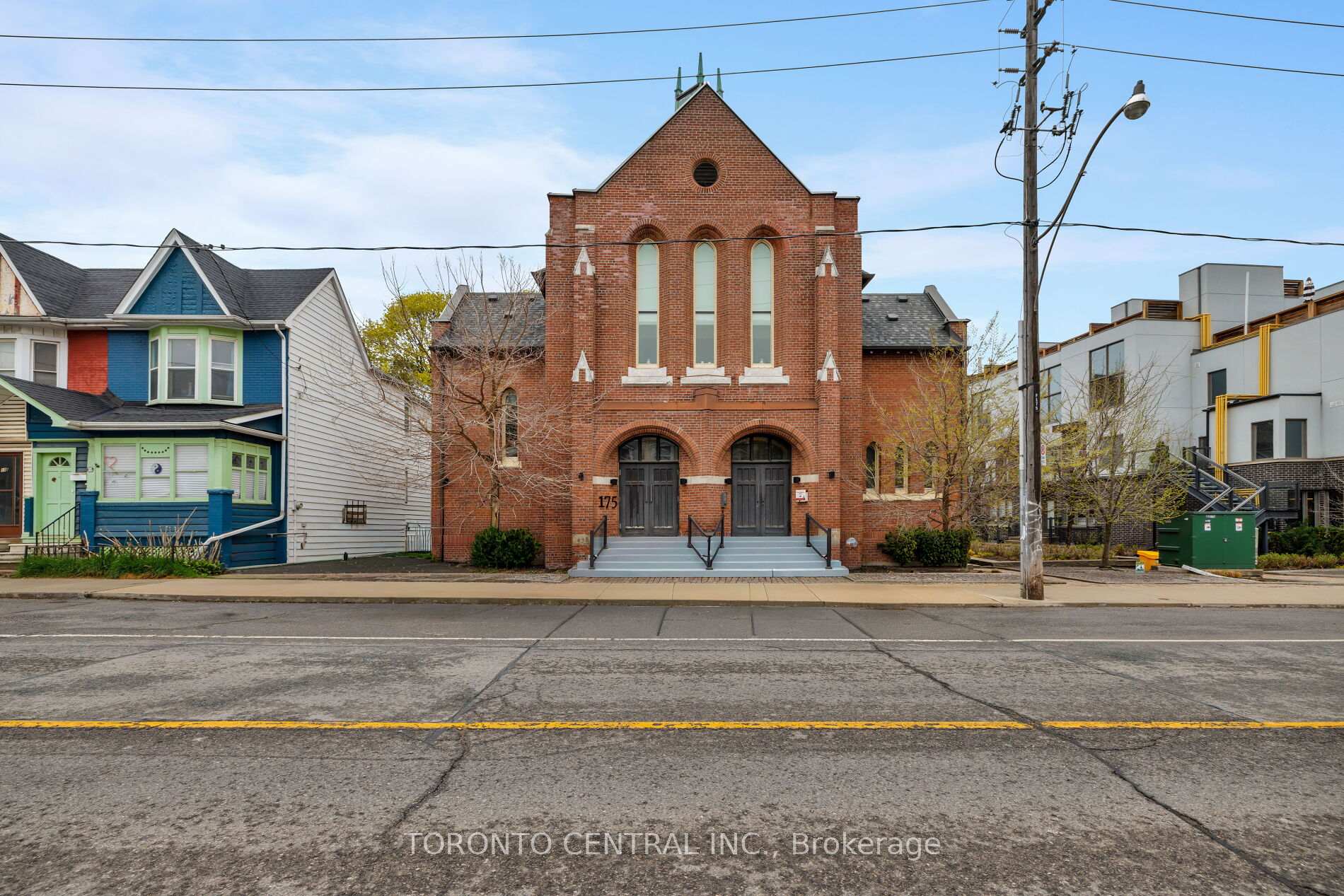 175 Jones Avenue 2, Toronto E01 — photo 2 of 5