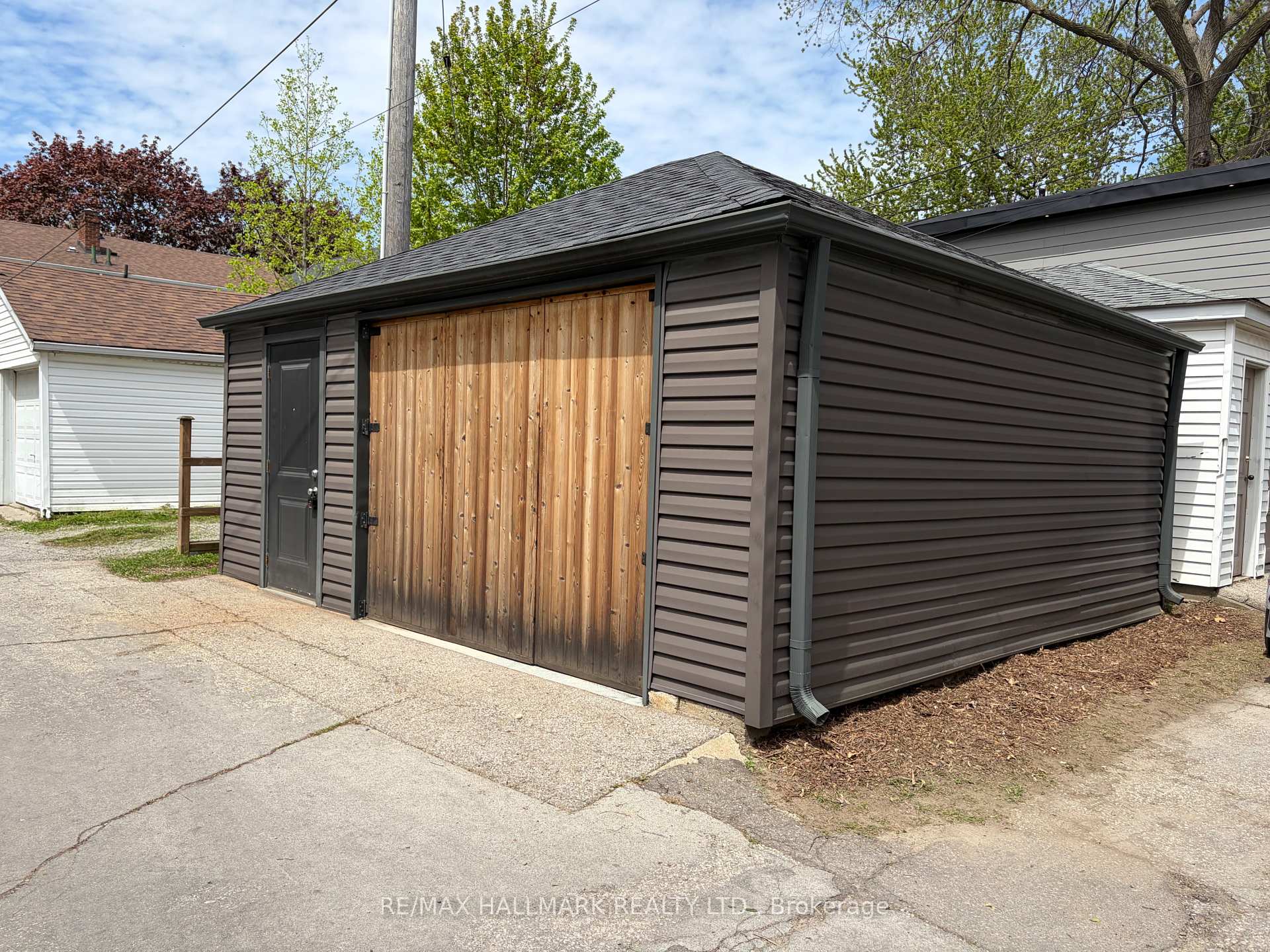 107R Woodfield Road, Toronto E01 — photo 2 of 5