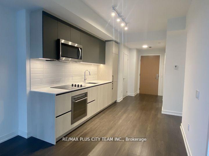 150 Logan Avenue 622, Toronto E01 — photo 2 of 5