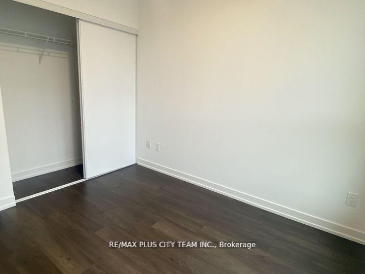 150 Logan Avenue 622, Toronto E01 — photo 4 of 5