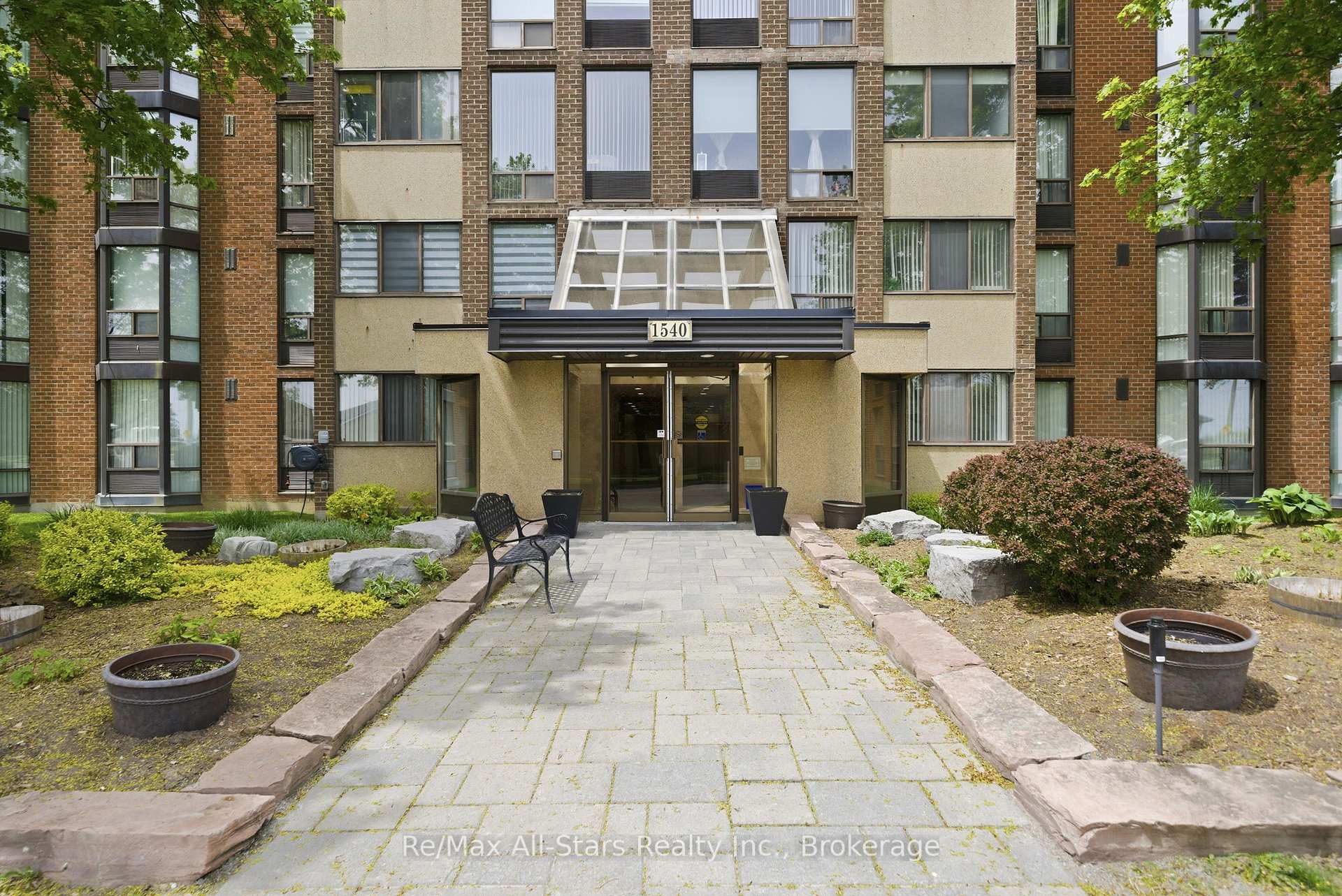 1540 Pickering Parkway 301, Pickering, ON L1V 3V9 — Pickering, Ontario