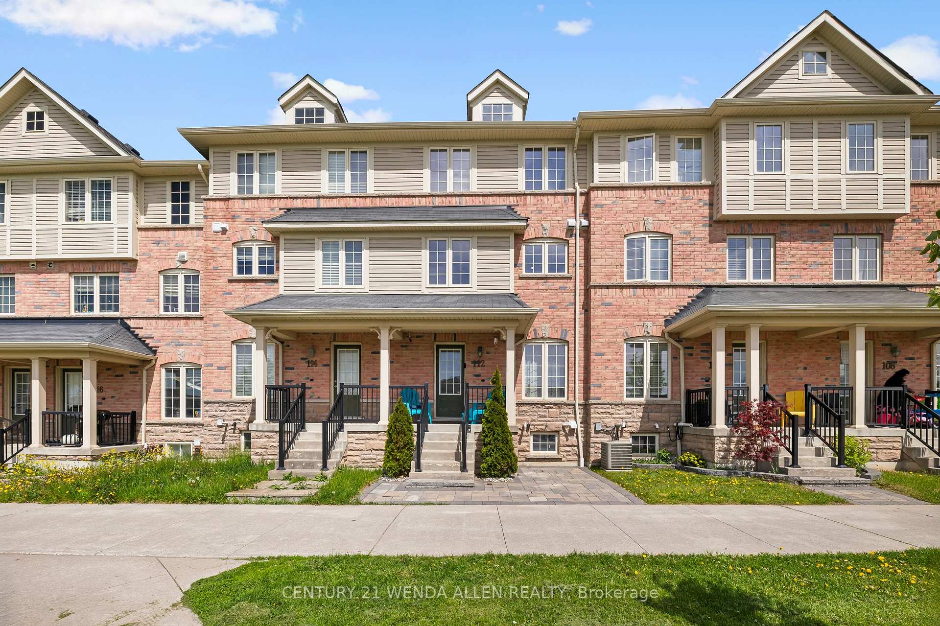 112 Goss Lane, Ajax — photo 3 of 5