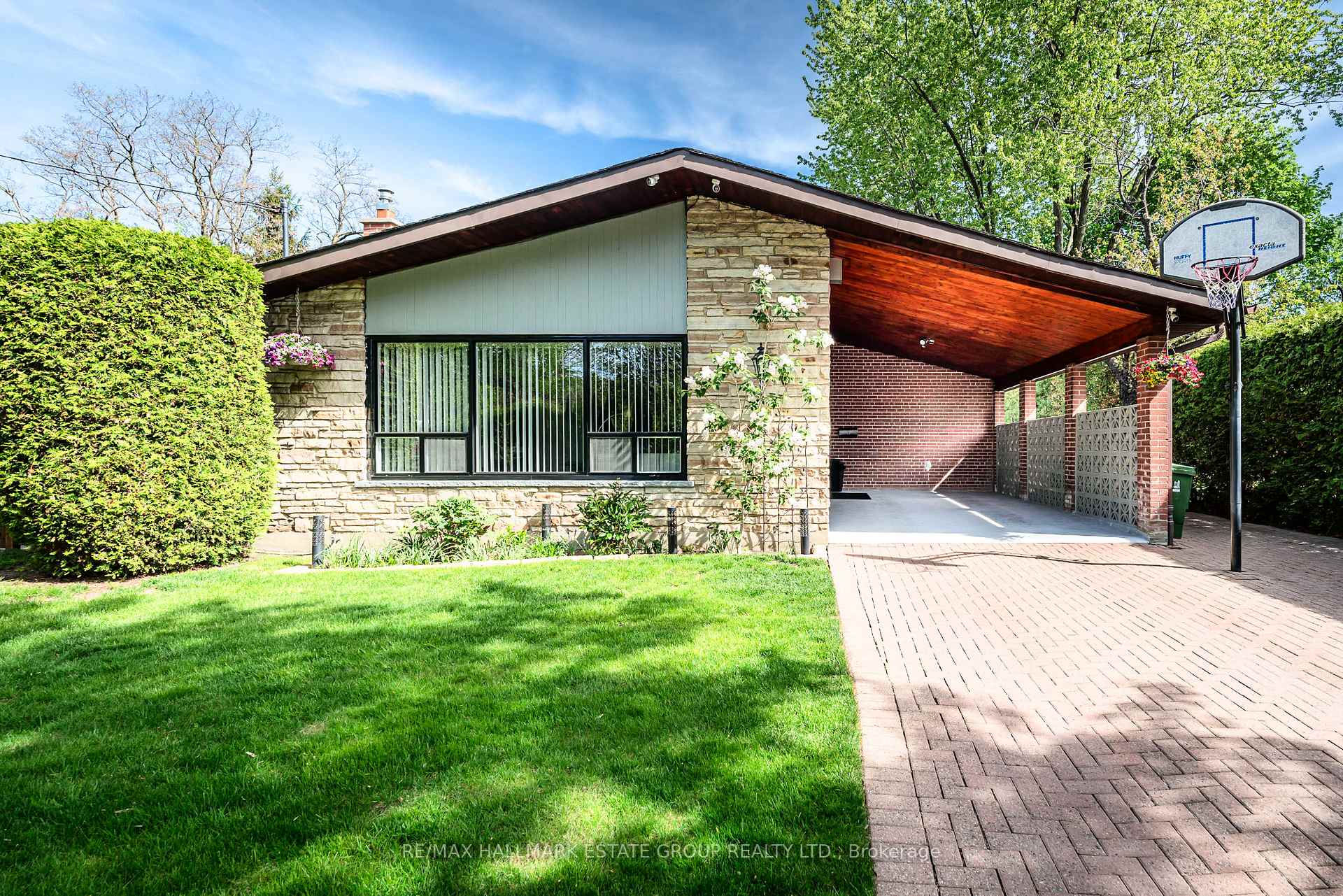 6 Providence Street, Toronto E08, ON M1J 2A5 — Toronto E08, Ontario