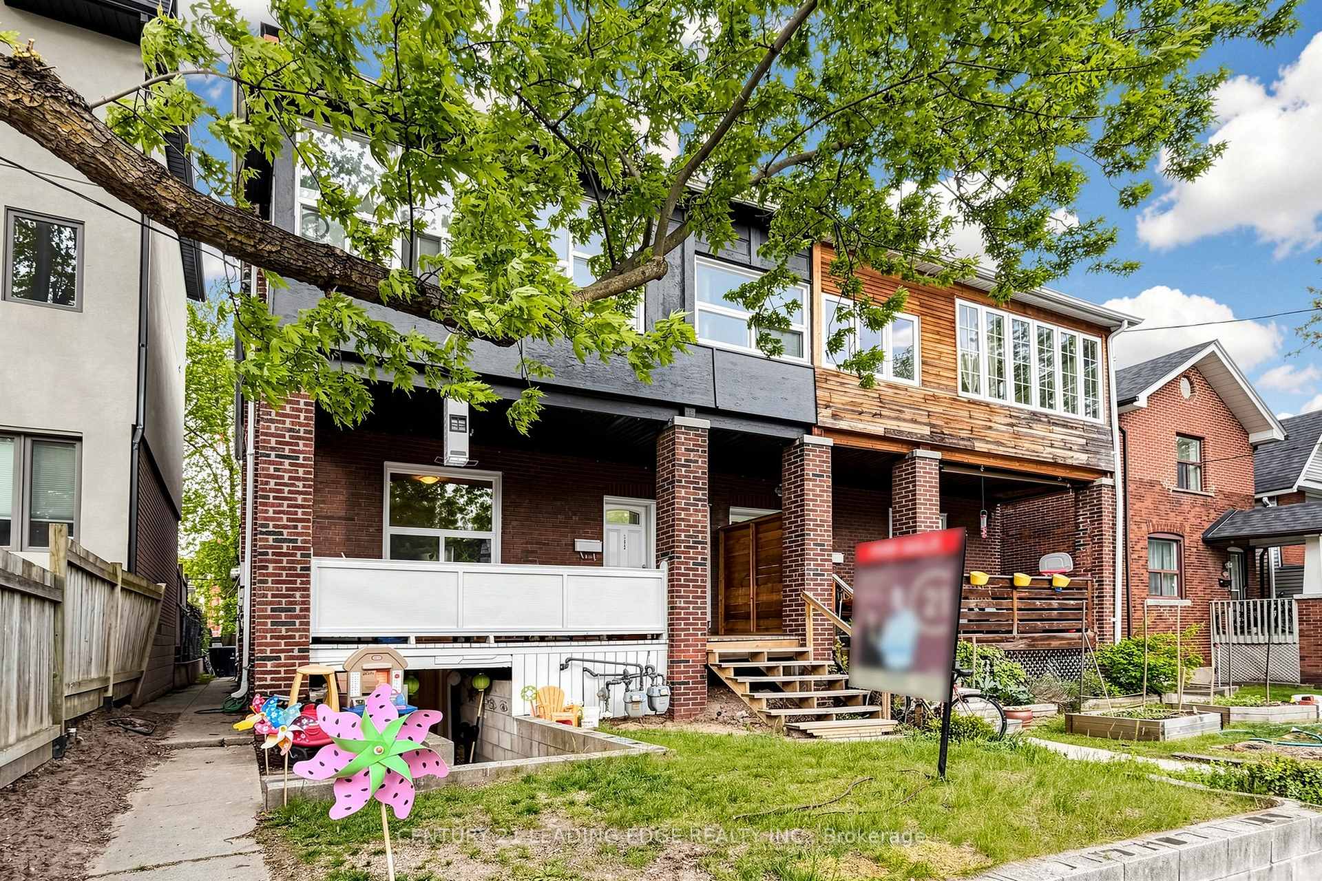 395 Rhodes Avenue, Toronto E01, ON M4L 3A6 — Toronto E01, Ontario
