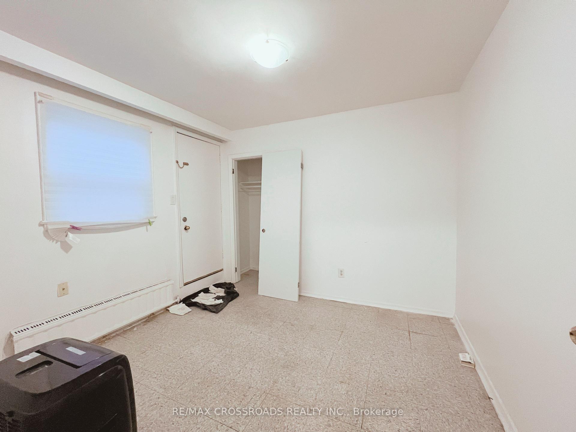 1324 Gerrard Street E 1, Toronto E01 — photo 3 of 4