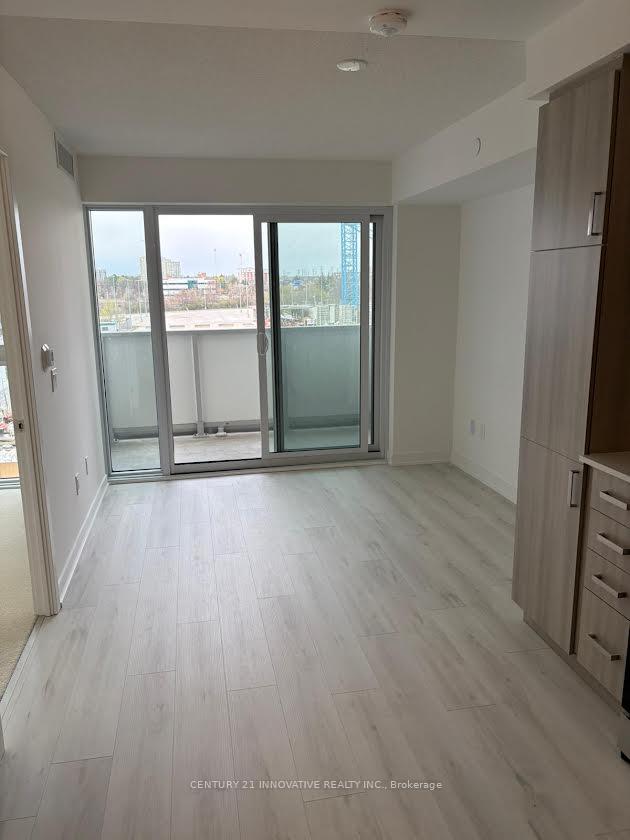 1010 Sandy Beach Road 315, Pickering — photo 2 of 5