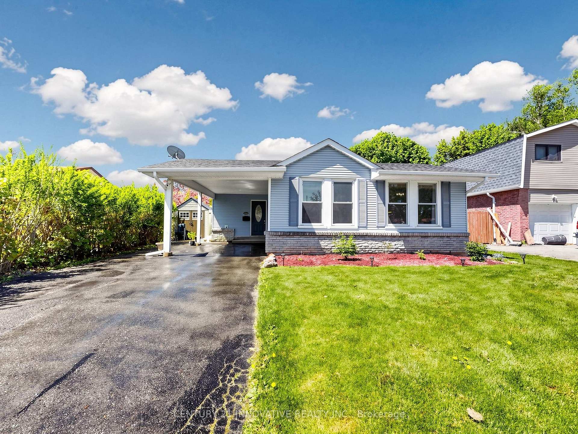 36 Deerpark Crescent, Clarington, ON L1C 3M3 — Clarington, Ontario