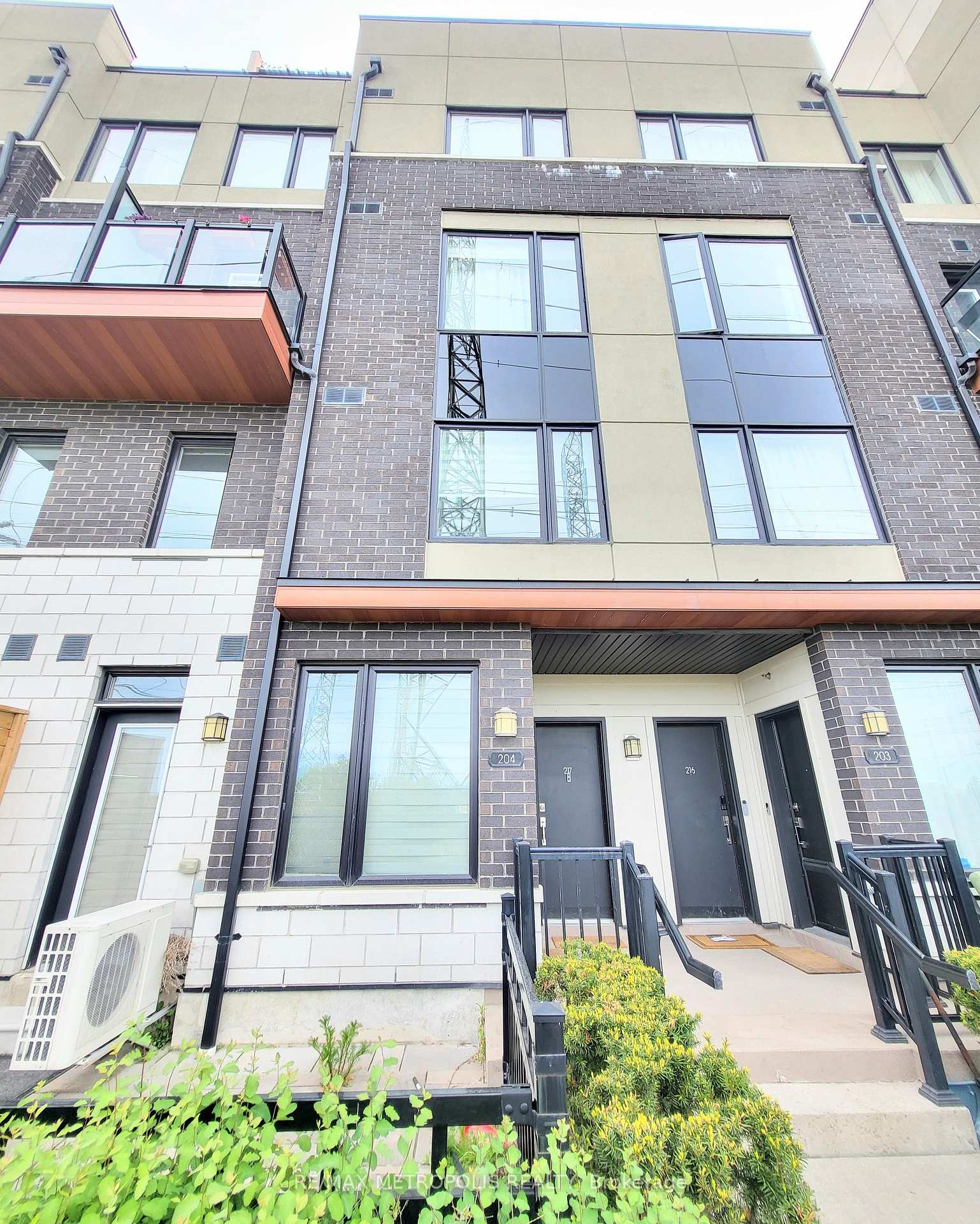 1555 Kingston Road 204, Pickering, ON L1V 0E9 — Pickering, Ontario