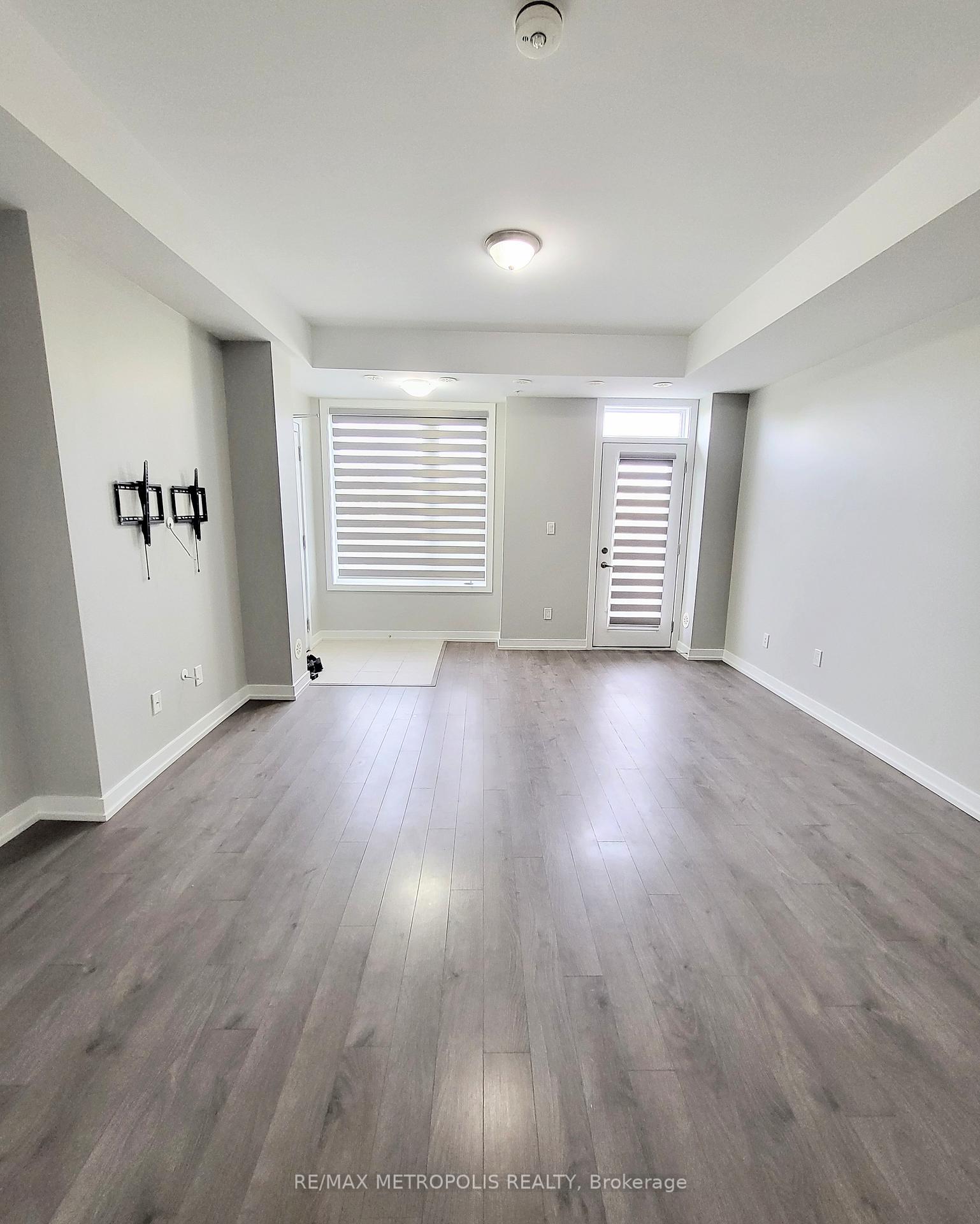 1555 Kingston Road 204, Pickering — photo 5 of 5