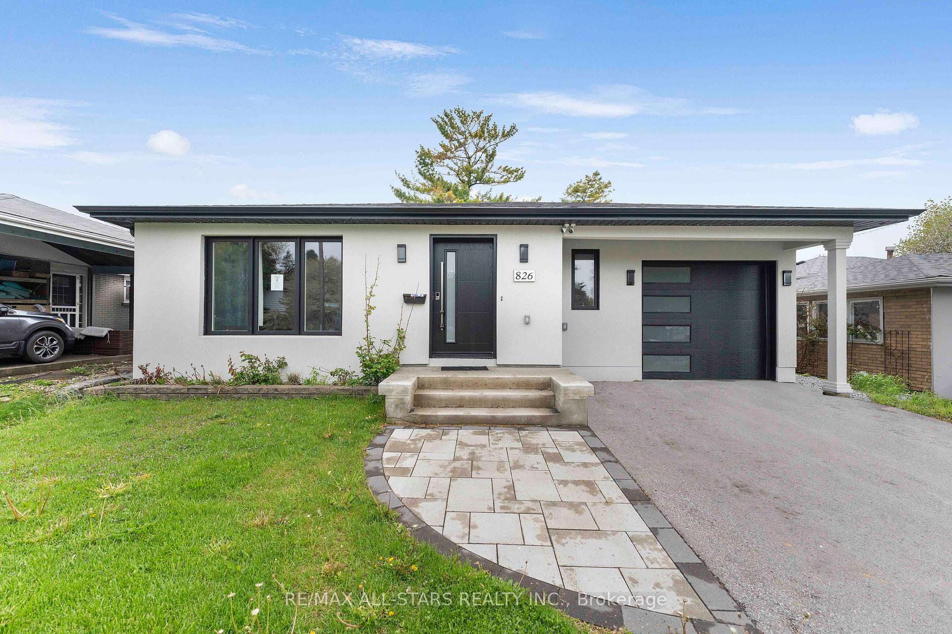 826 Krosno Boulevard, Pickering, ON L1W 1G9 — Pickering, Ontario