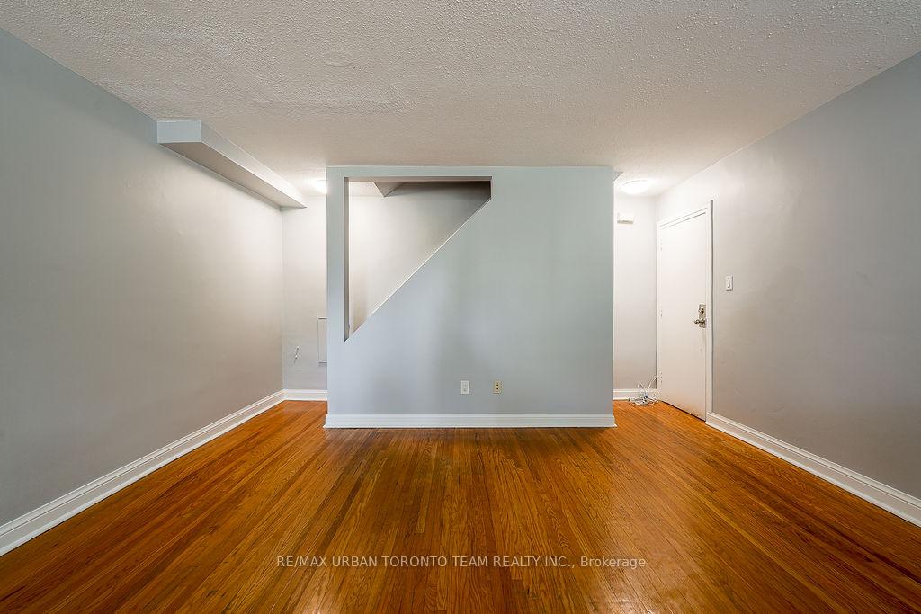 1346 Queen Street E 1, Toronto E01 — photo 4 of 5