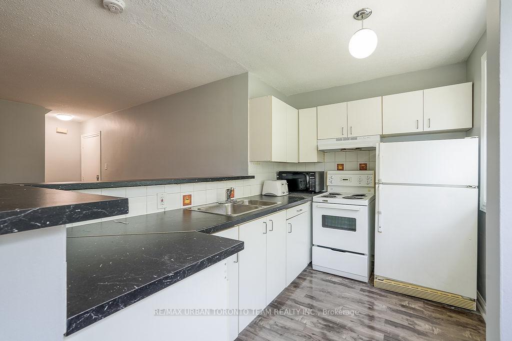 1346 Queen Street E 1, Toronto E01 — photo 5 of 5