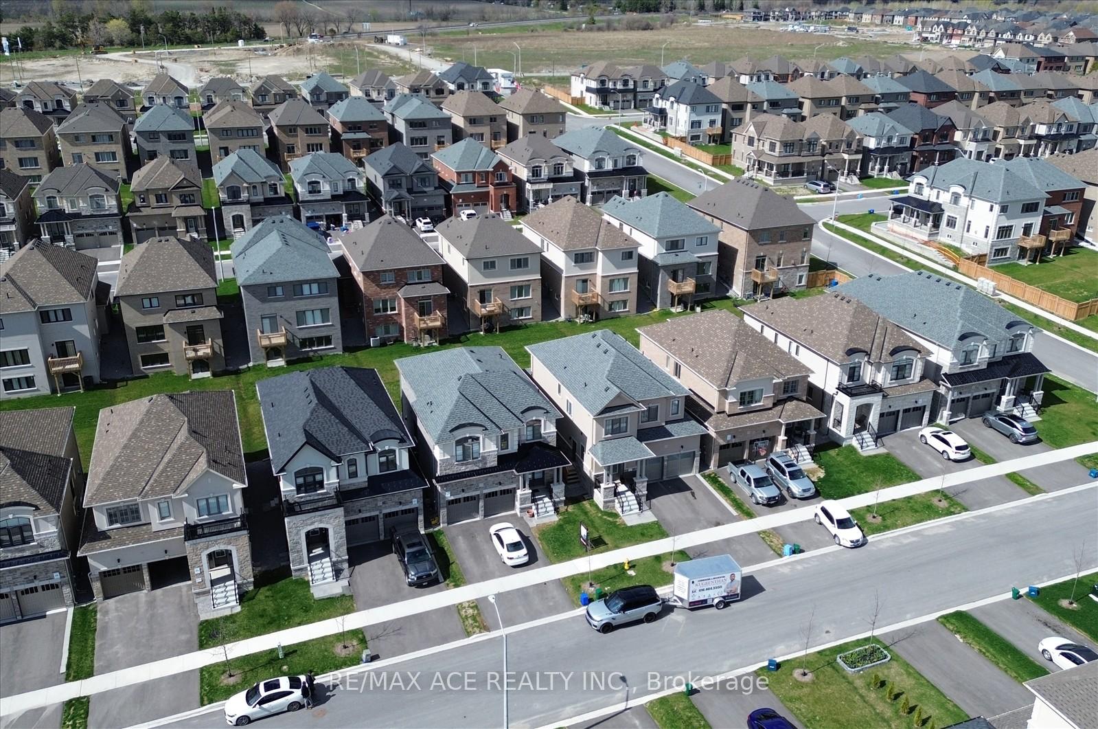 218 Flood Avenue, Clarington, ON L1B 0W6 — Clarington, Ontario