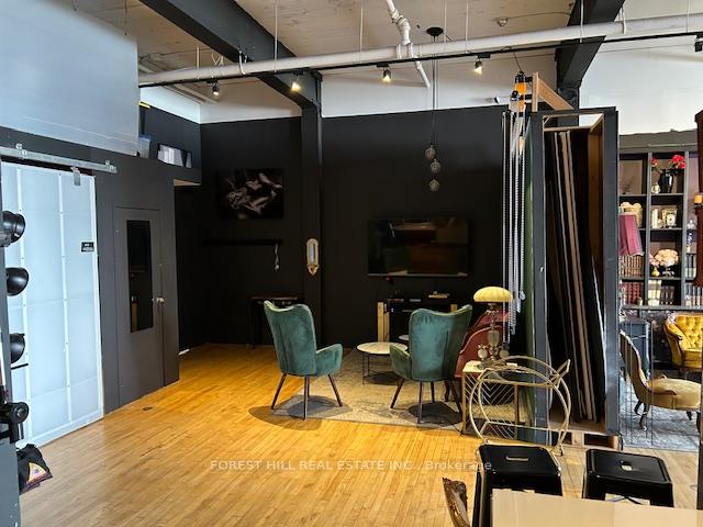 9 Davies Avenue 303, Toronto E01 — photo 3 of 5