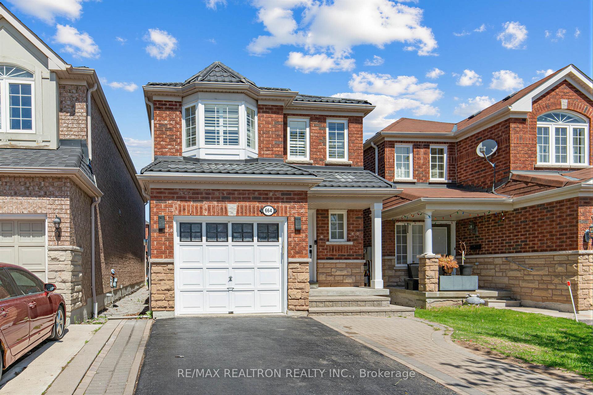 664 Sunbird Trail, Pickering — photo 3 of 5
