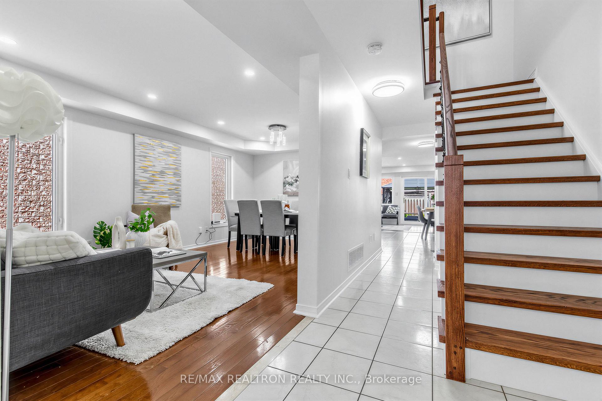 664 Sunbird Trail, Pickering — photo 5 of 5
