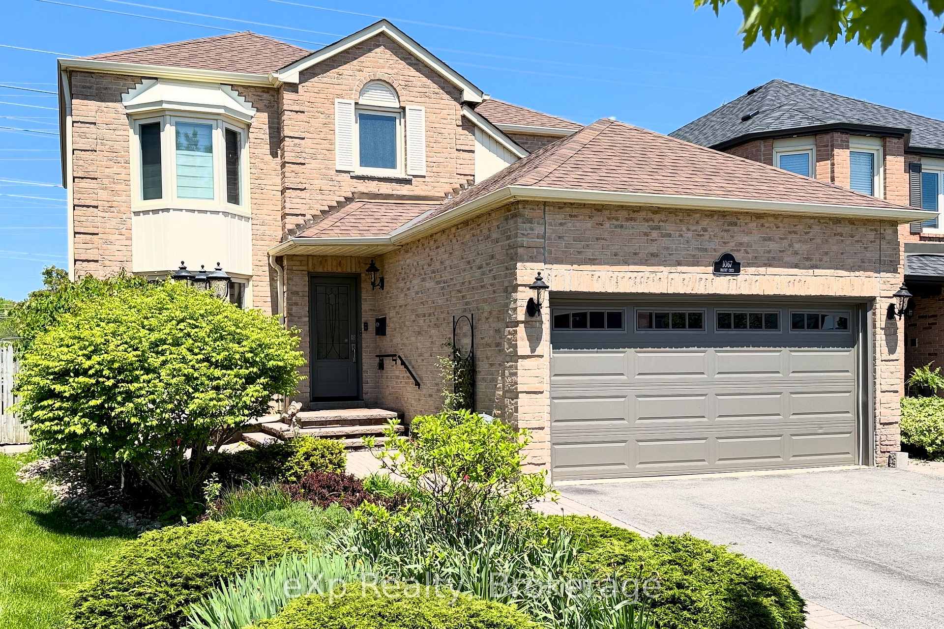 1067 Maury Crescent, Pickering, ON L1X 1R4 — Pickering, Ontario