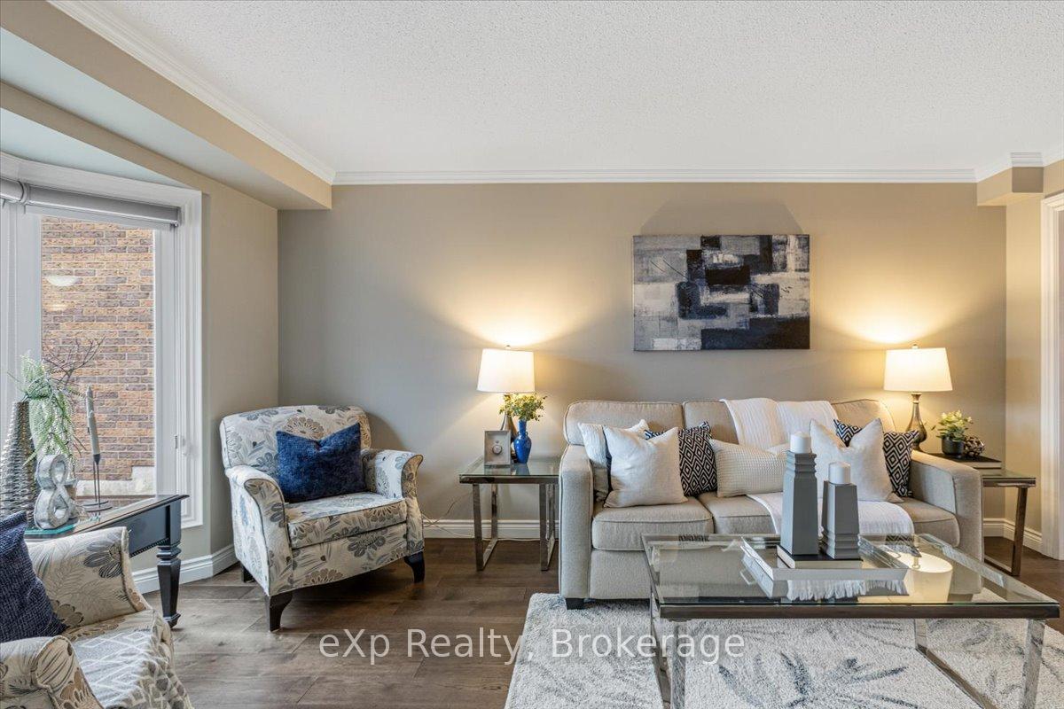 1067 Maury Crescent, Pickering — photo 5 of 5