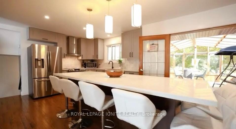 229 Liberty Street N, Clarington — photo 2 of 5