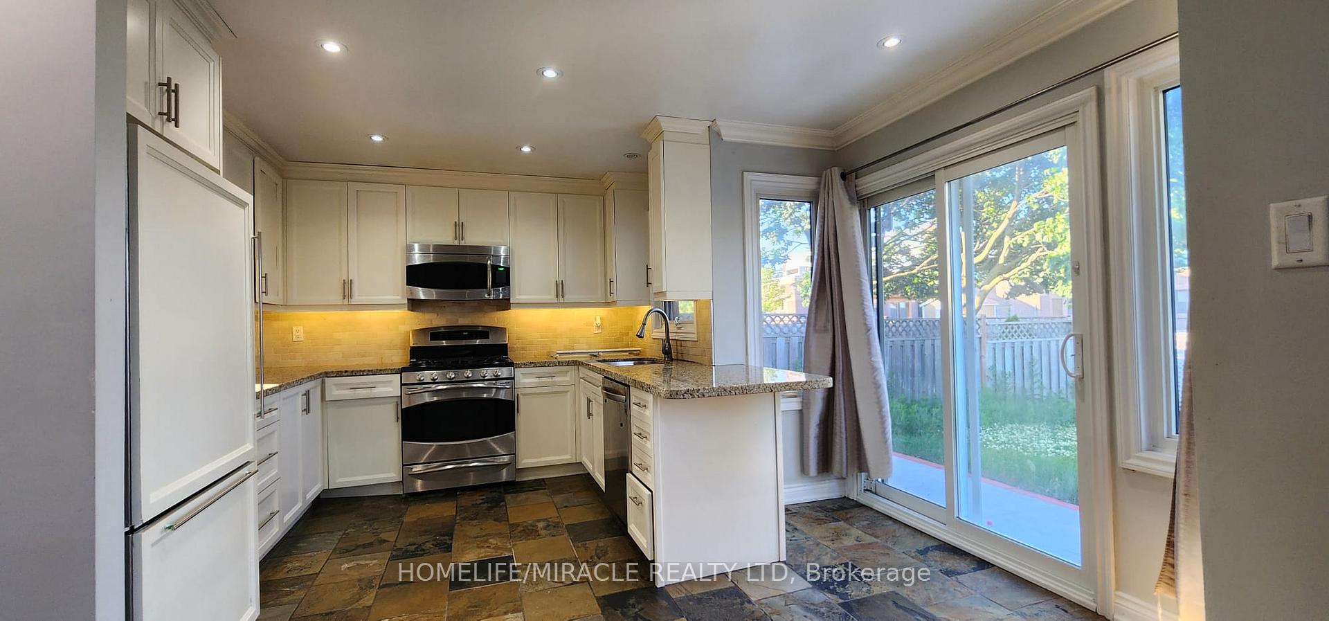 264 Wright Crescent, Ajax — photo 3 of 5