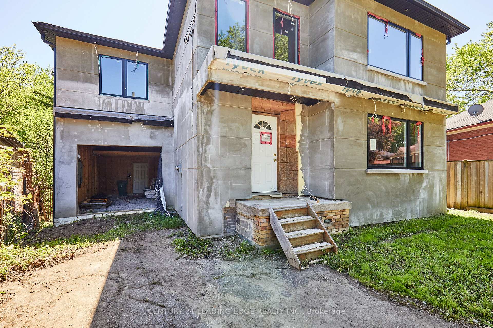 213 Phyllis Avenue, Toronto E08 — photo 5 of 5