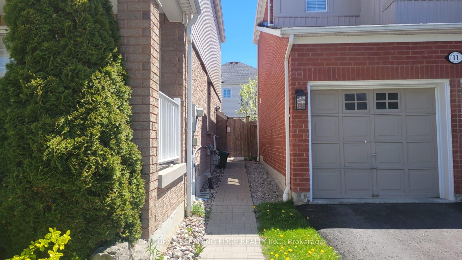 13 Quaintance Avenue 2, Ajax — photo 3 of 5